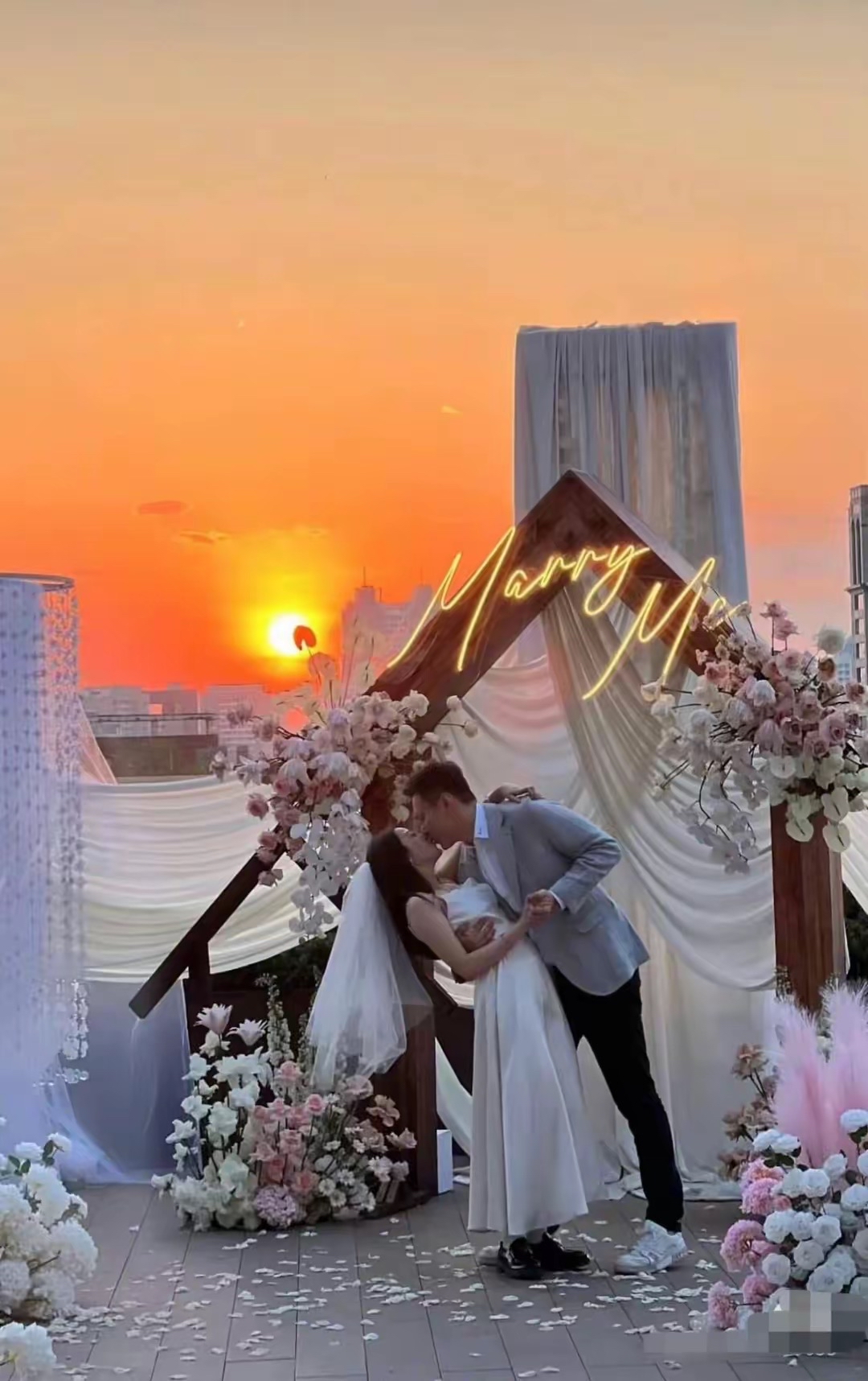 这一次,"下嫁"东北小伙的华谊千金,证实了李诚儒曾经说的话!