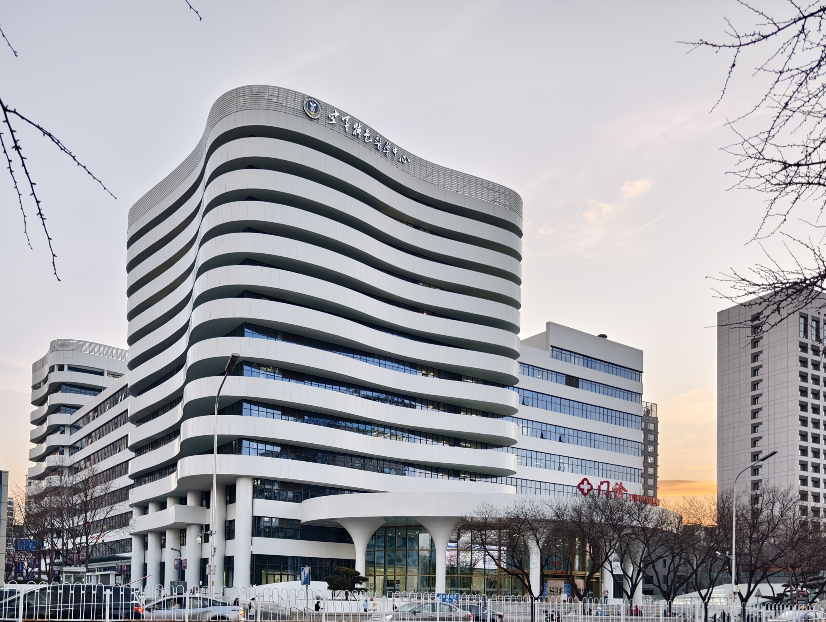 今天一直很困,醉氧了?