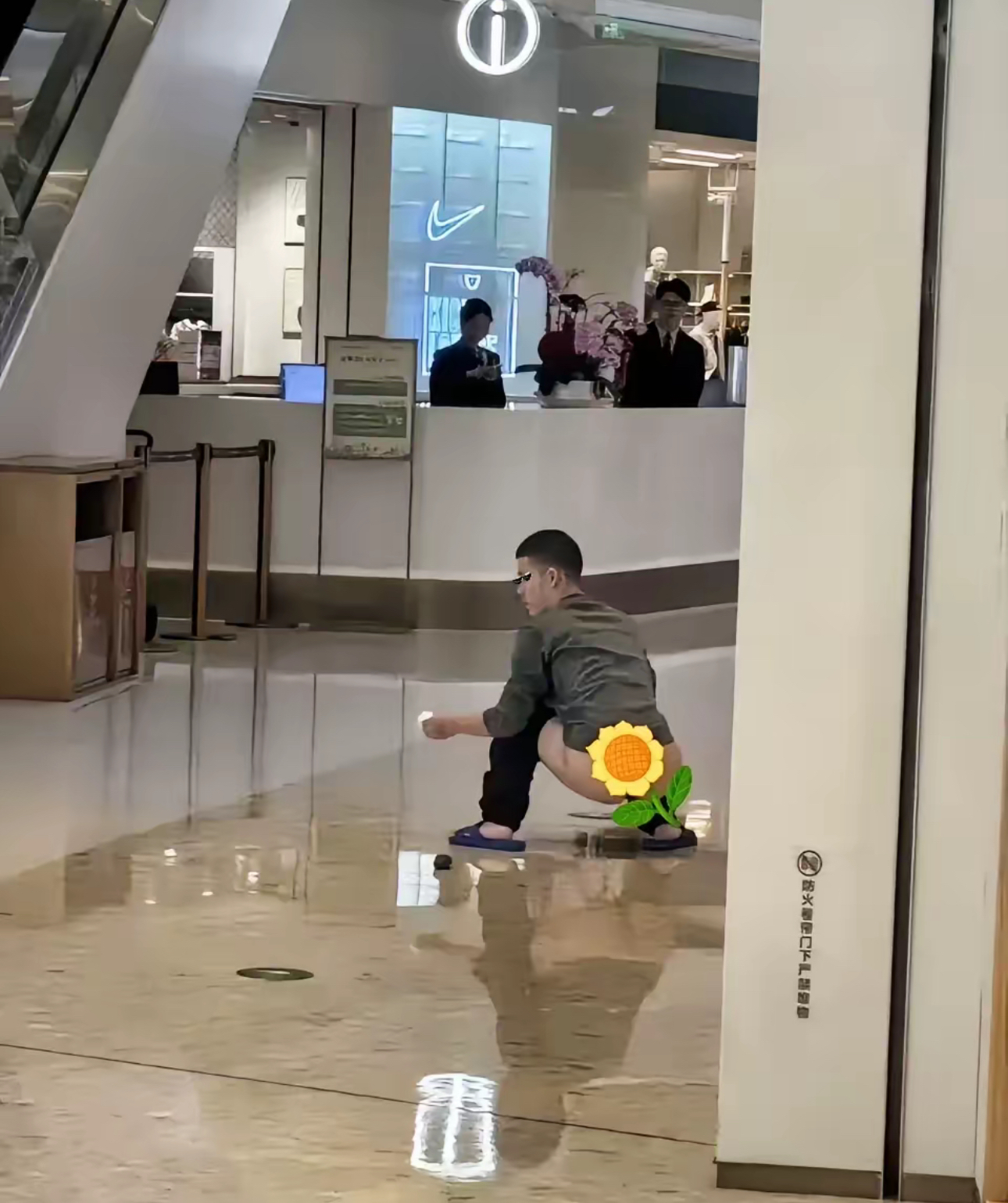 大便搞笑图片带文字