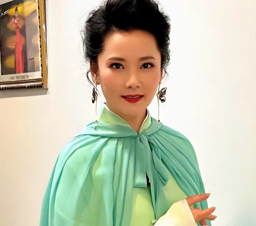 她就是何赛飞,从越剧舞台到影视荧幕,一路