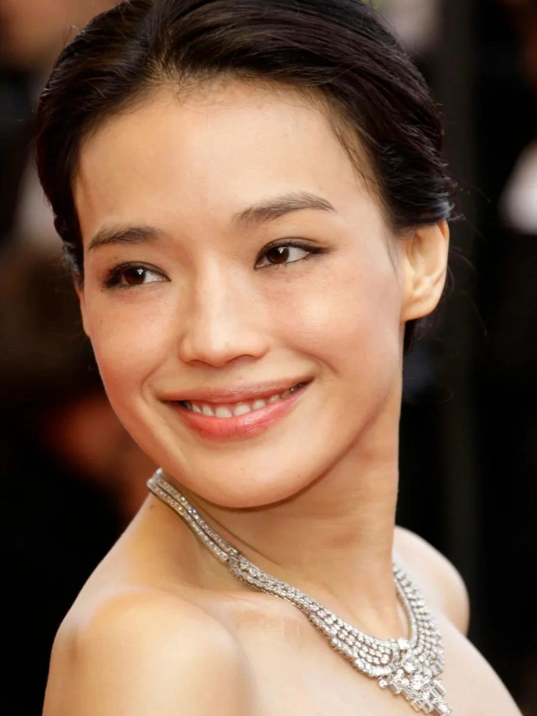 回顾舒淇的感情经历除了那些逢场作戏的在几段被实锤的感情里她