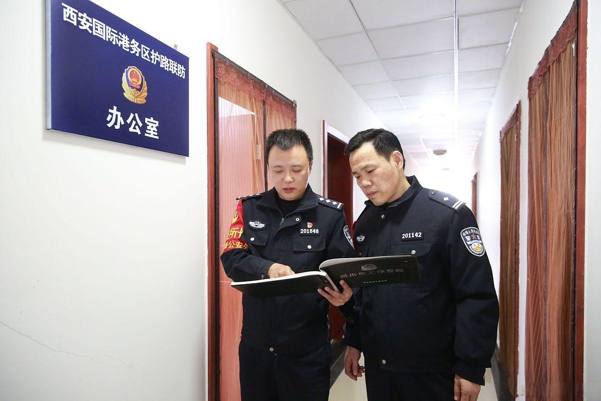 公安局的架构是真的庞大,一个县城,正式警察3,4百人,辅警6,7百人