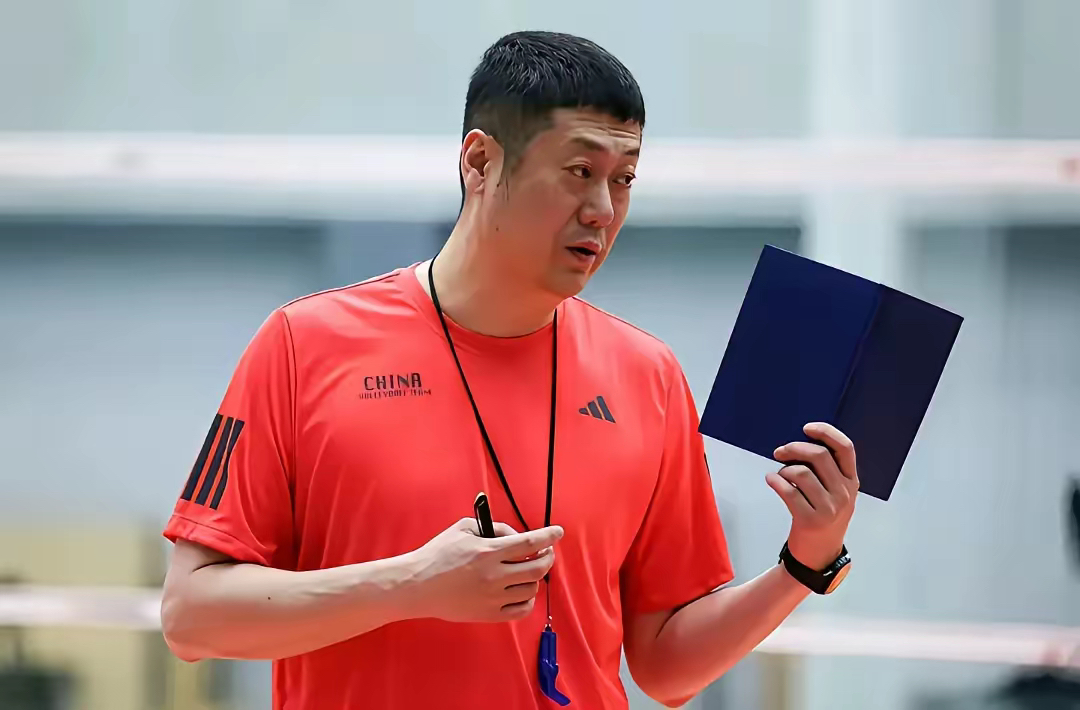 曾经以为国家队副攻位置轮也该轮到高意和杨涵玉江苏省排球教练茹天祥