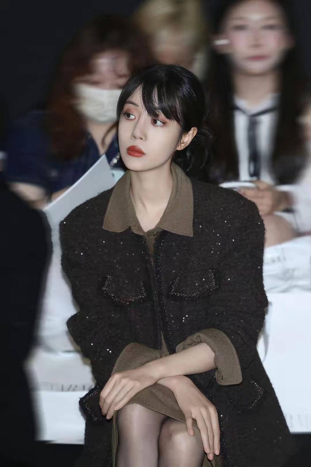 李溪芮太美了优雅长裙配黑色丝袜