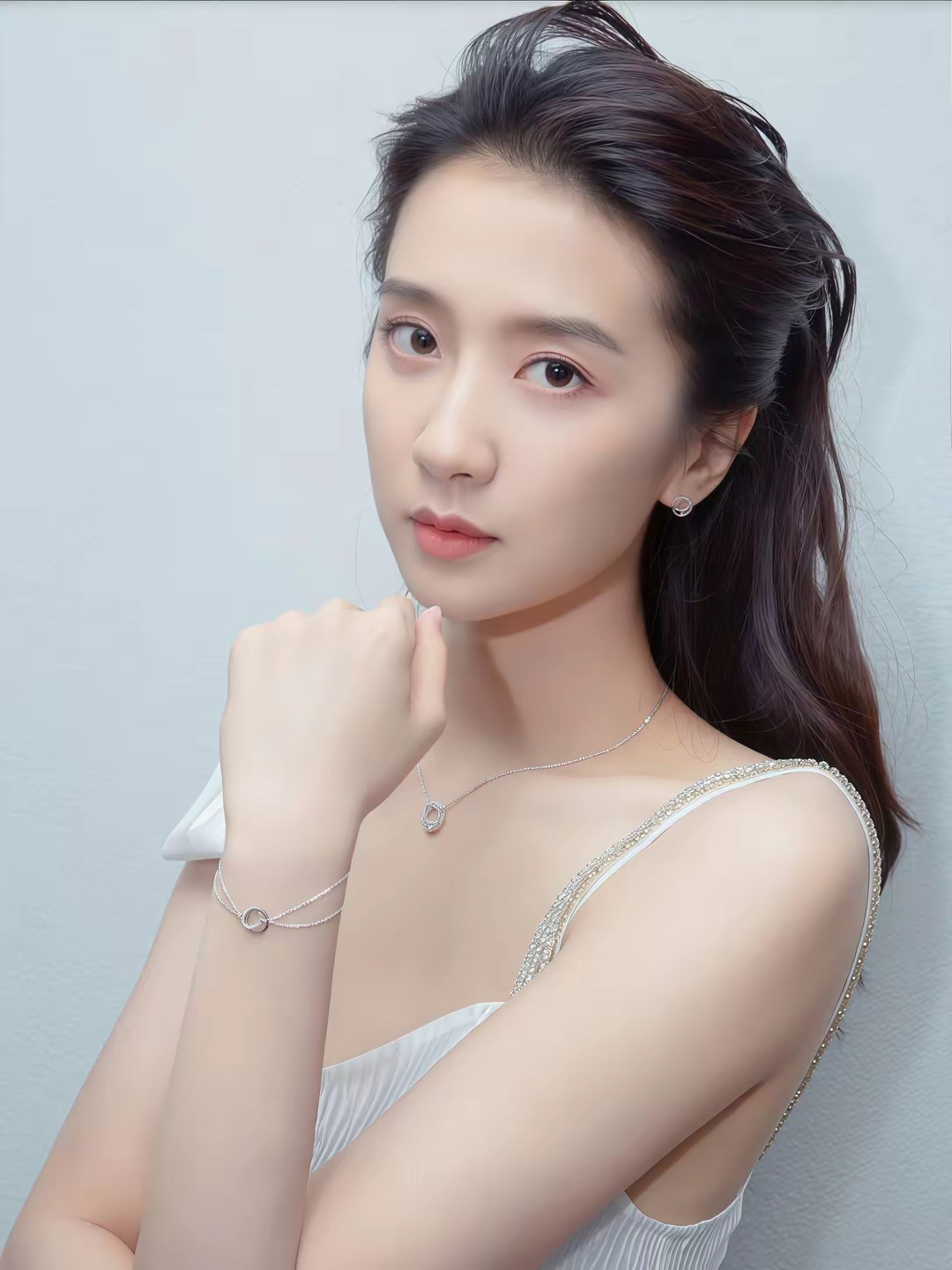 卿本佳人——许龄月