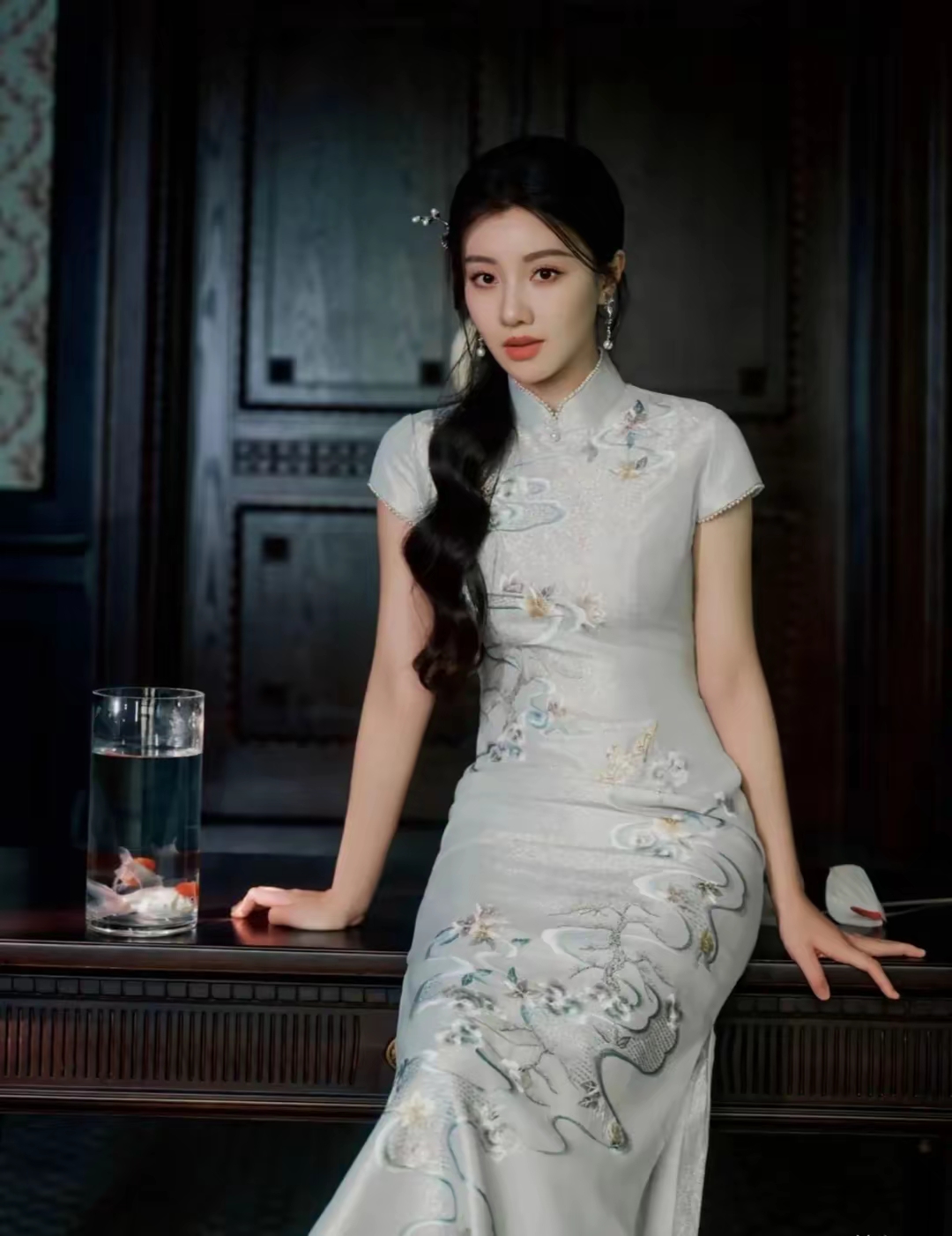 柔美明媚 王鹤润