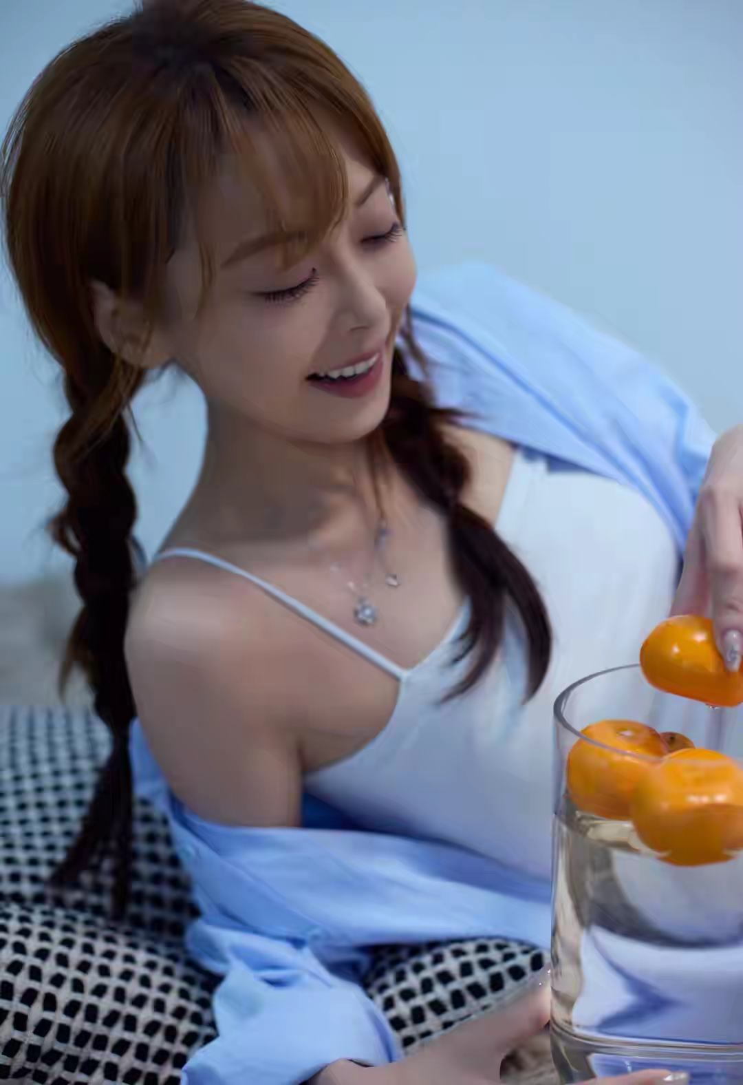 港星女神陈婉婷可爱和性感并存好看的小姐姐