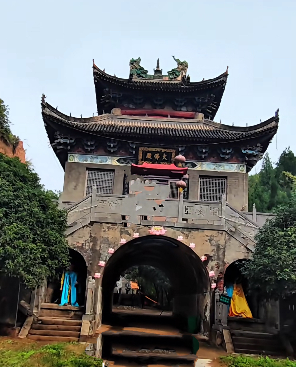 虽是重建但也不失其古朴它位于河南省洛阳市孟津区平乐镇金村四龙沟