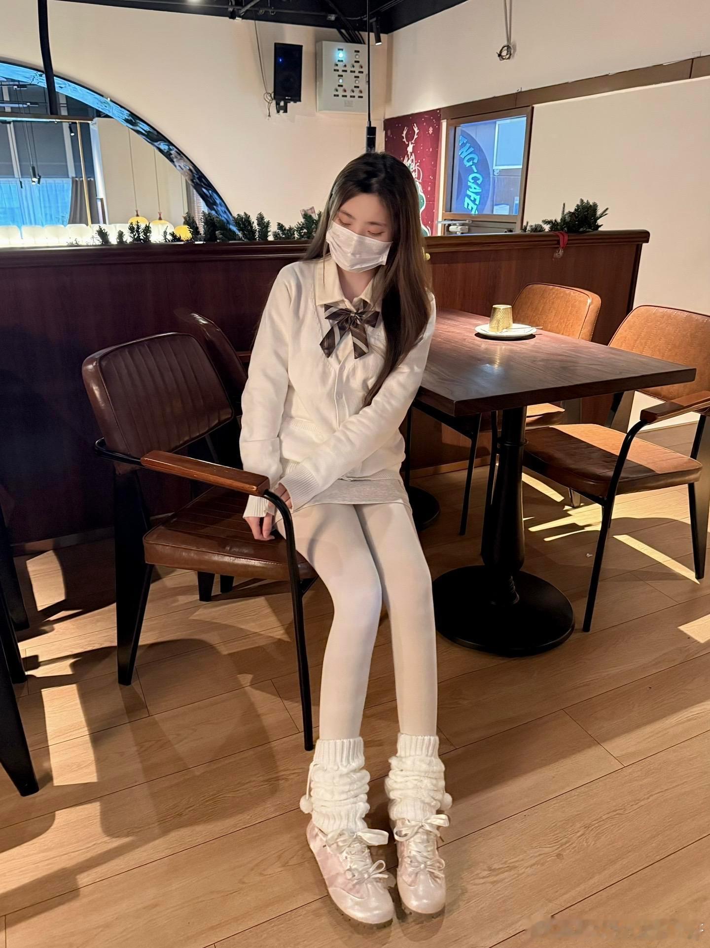 堆堆袜配白丝可爱少女风