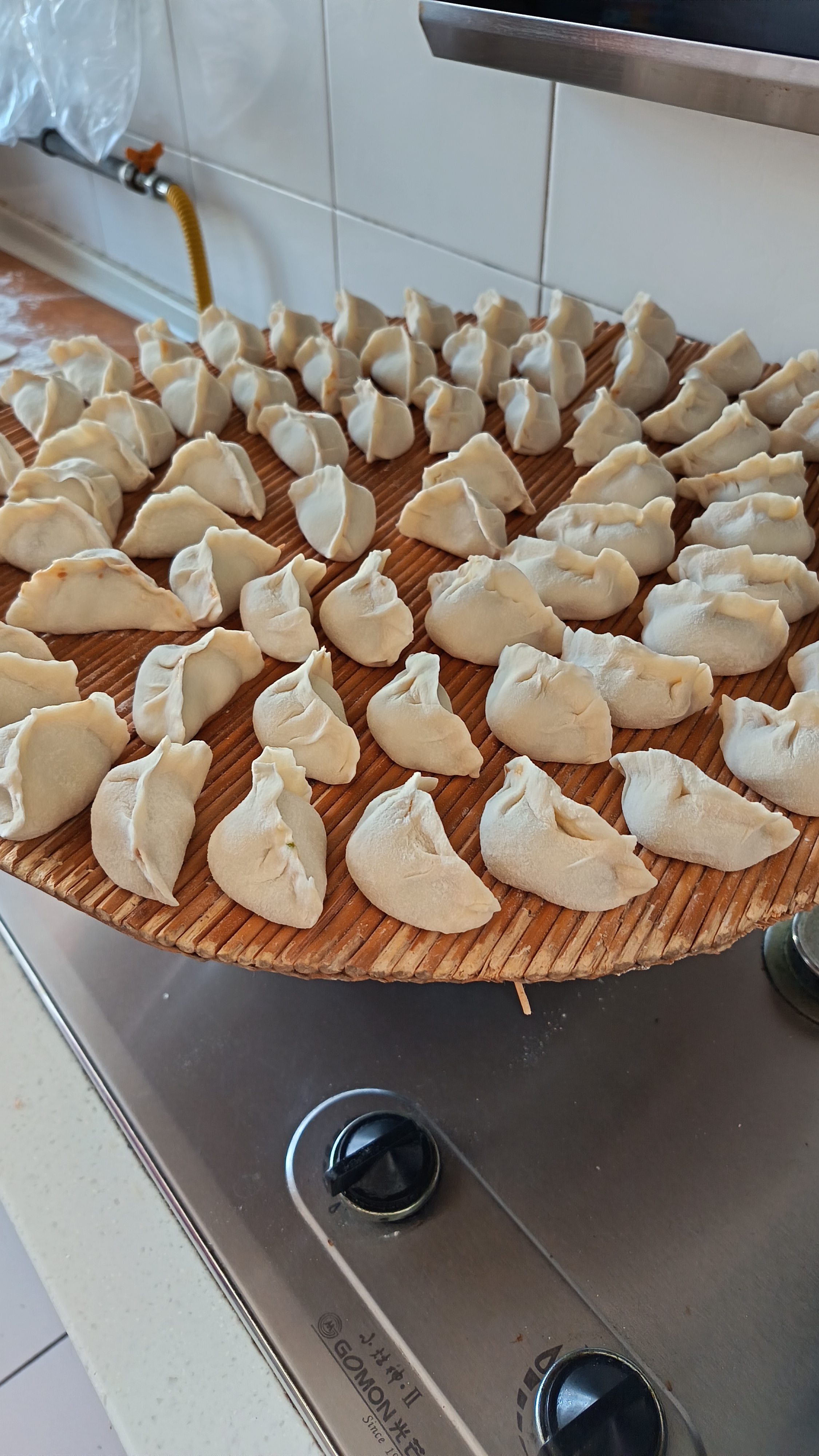 饺子一直是南北争议很大的食物,北方人对饺子情有独钟