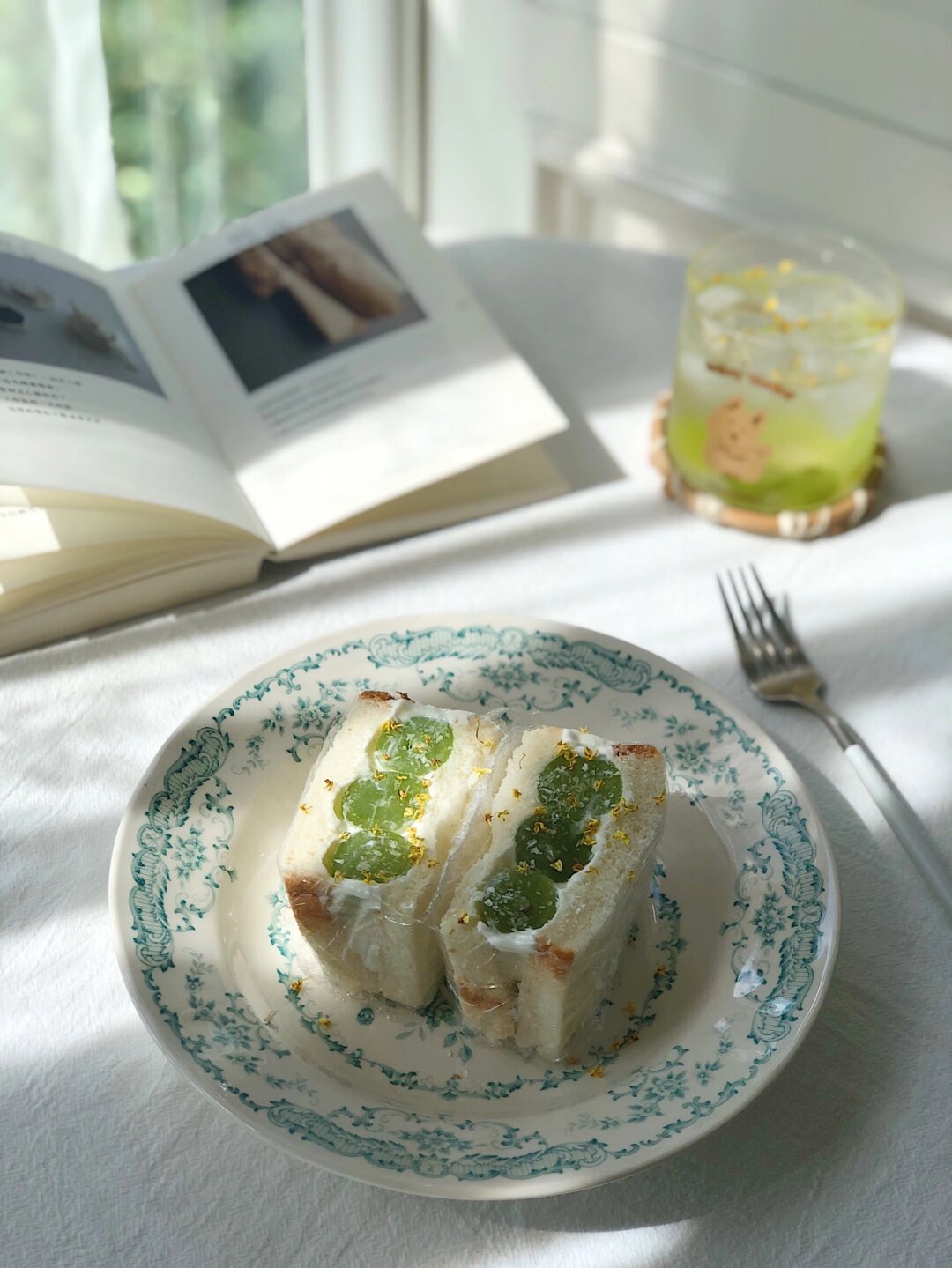 6早餐|青提酸奶三明治 今日早餐 青提酸奶三明治