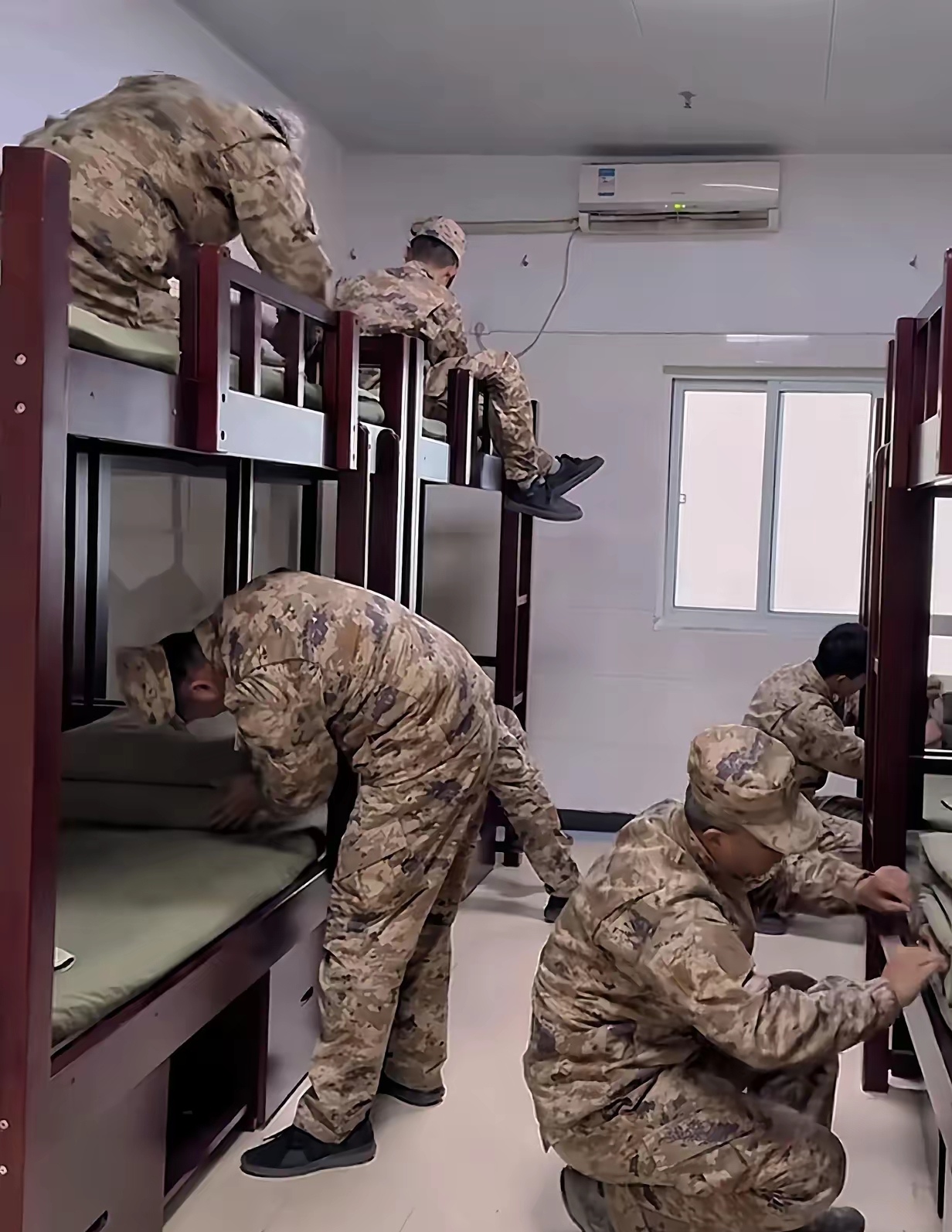 在部队里待了这么久,我算是明白了,为人处事这事儿