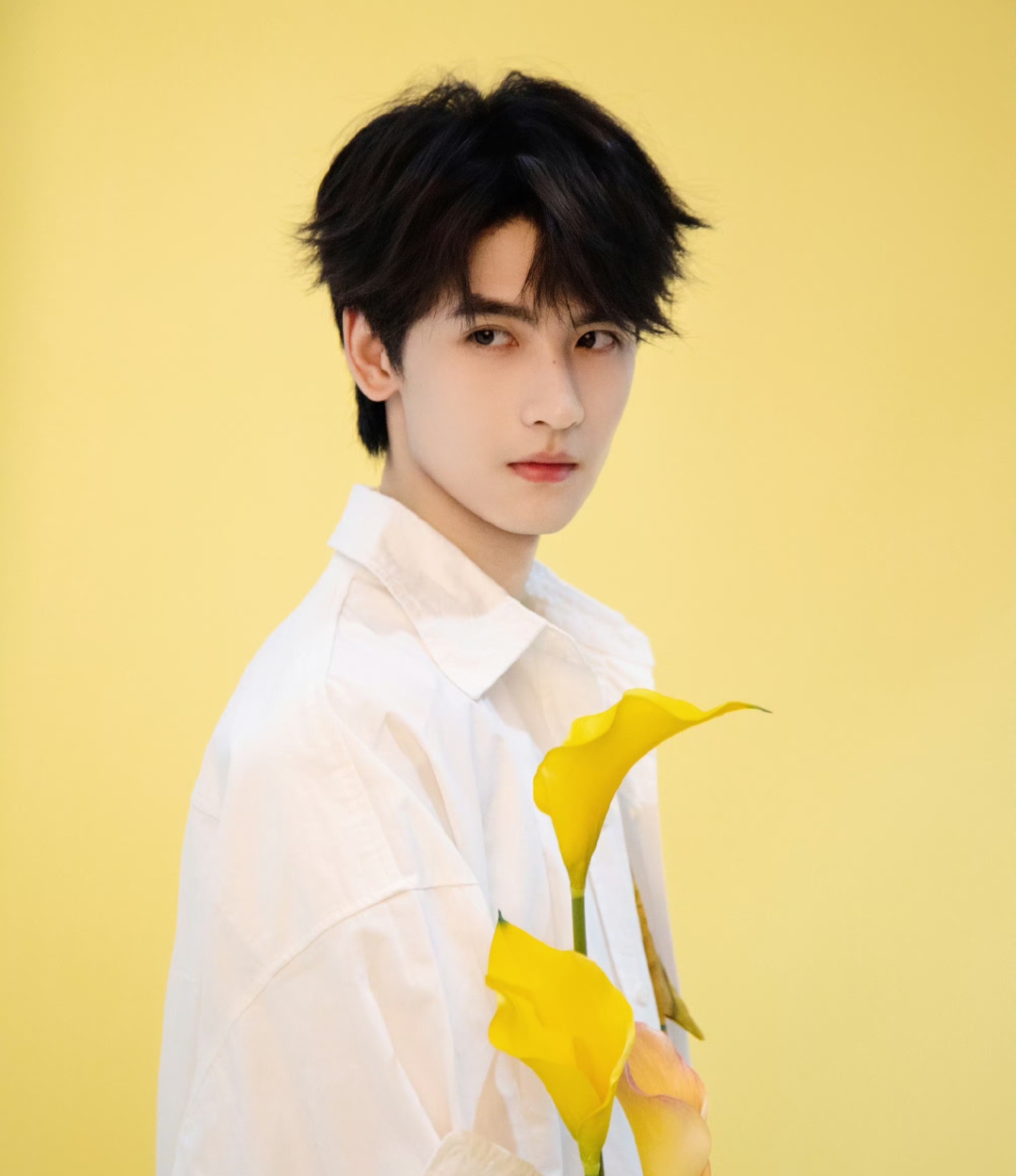 据女方描述:"黄俊捷先生与我恋爱5年期间,多次以事业受挫,妈妈生病