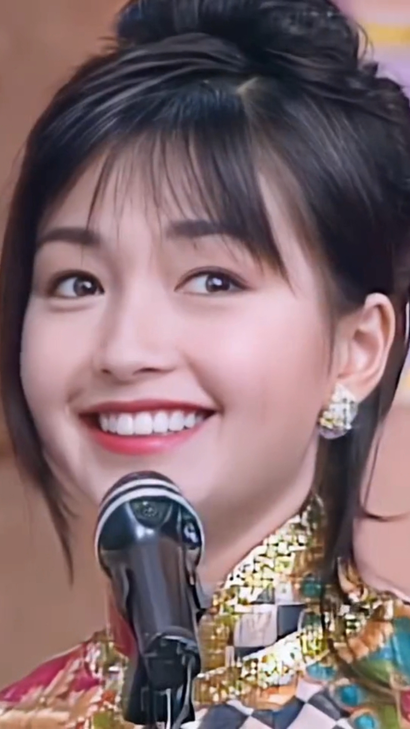 李绮红年轻时的盛世美颜,最甜港姐,永远的郭襄