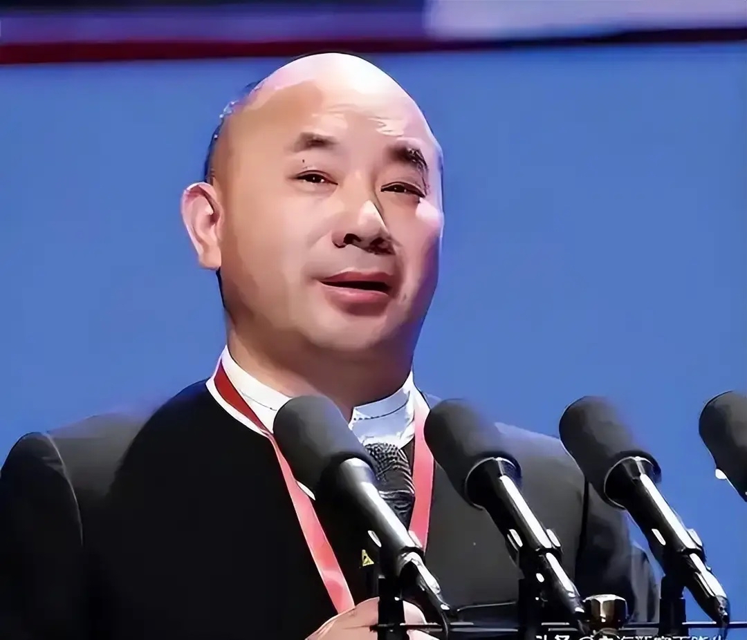 曾经风光无限的"世界铜王"王文银,如今居然成了失信老赖,他一手打造的