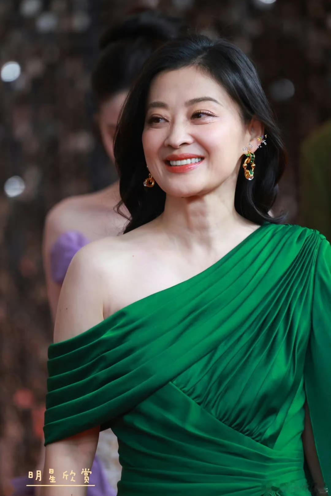 梅婷在《王牌对王牌》里提到最讨厌演员的三种行为迟到不背台词不