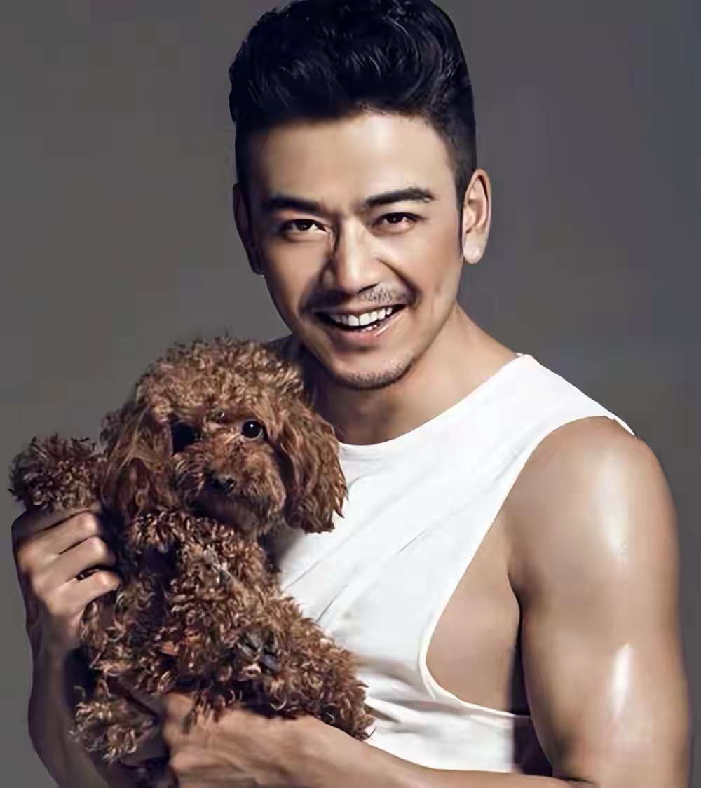 "小包总"一炮而红 以前影视圈各种剧很多,杨烁也演了不少剧,但都没痧