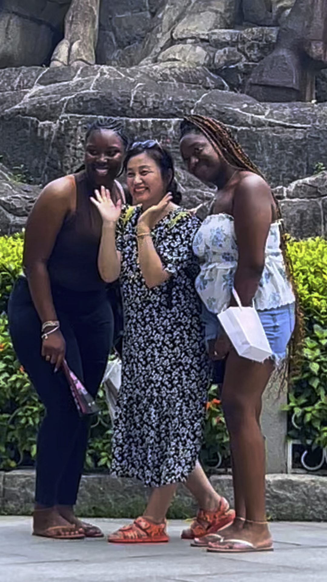 非洲黑人朋友在中国很受欢迎