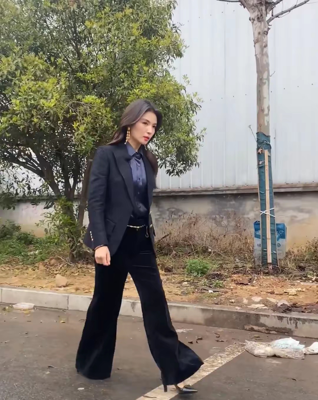 一直以来都对刘涛身着正装时的风采情有独钟那股子干练中又不失优雅