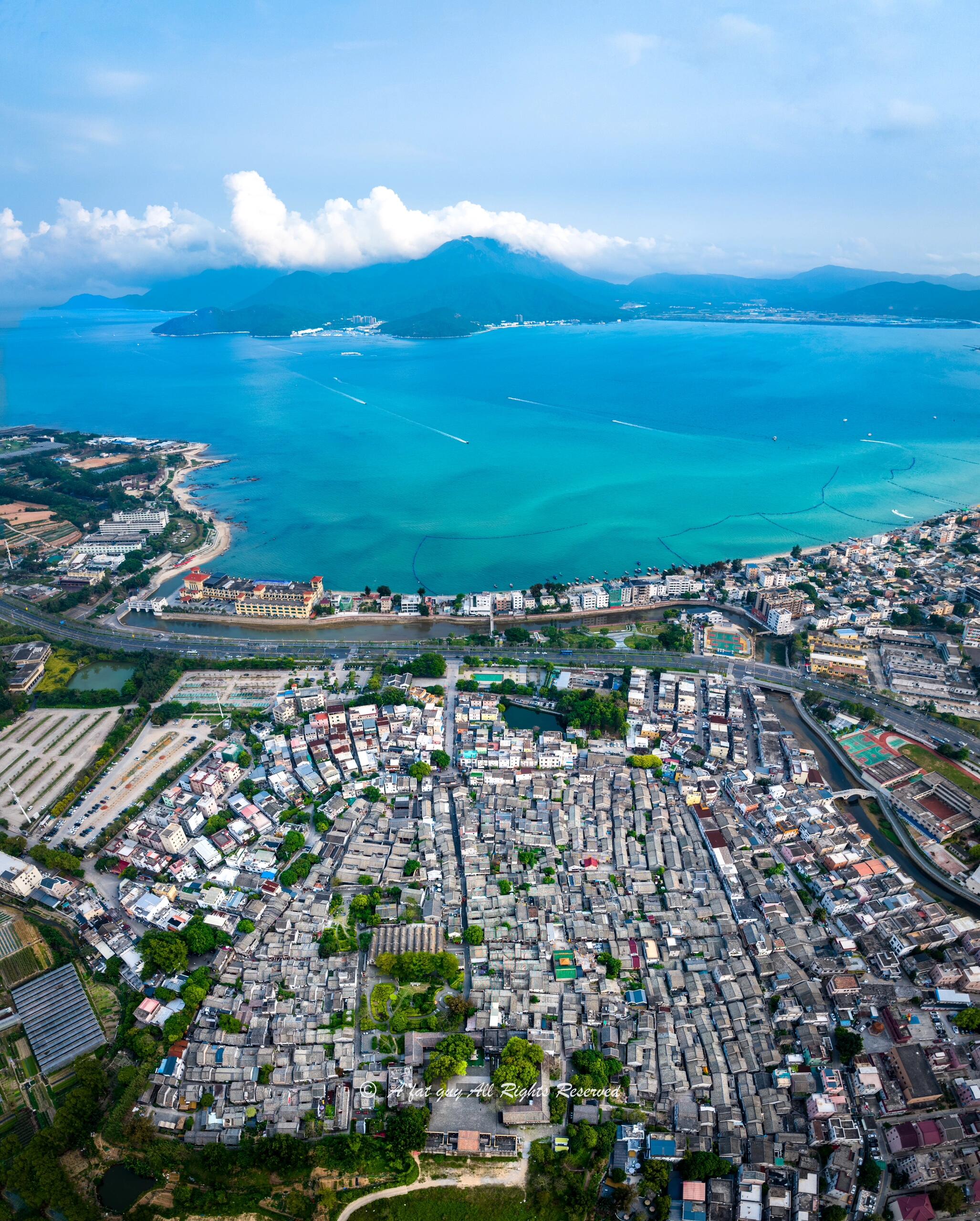 尼采说这世界没真相只有视角弘一法师也讲不同眼光看世界大不一样
