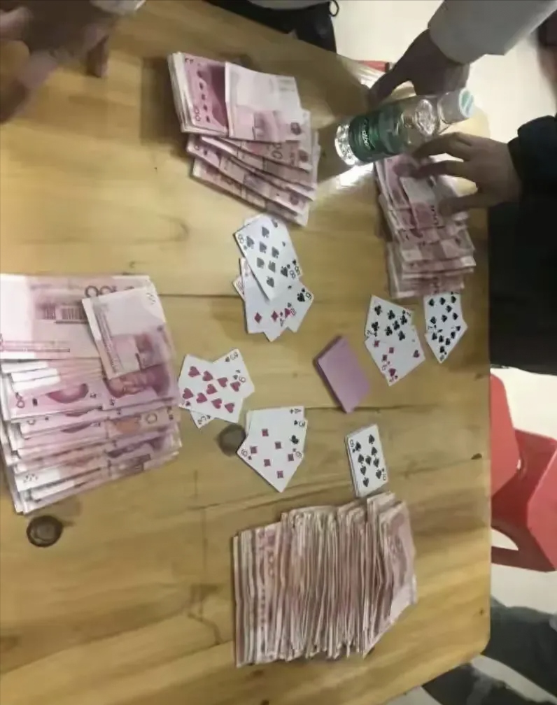 农村过年赌博风气有多严重 过年回家,我去了爱人她家,我听她说她都