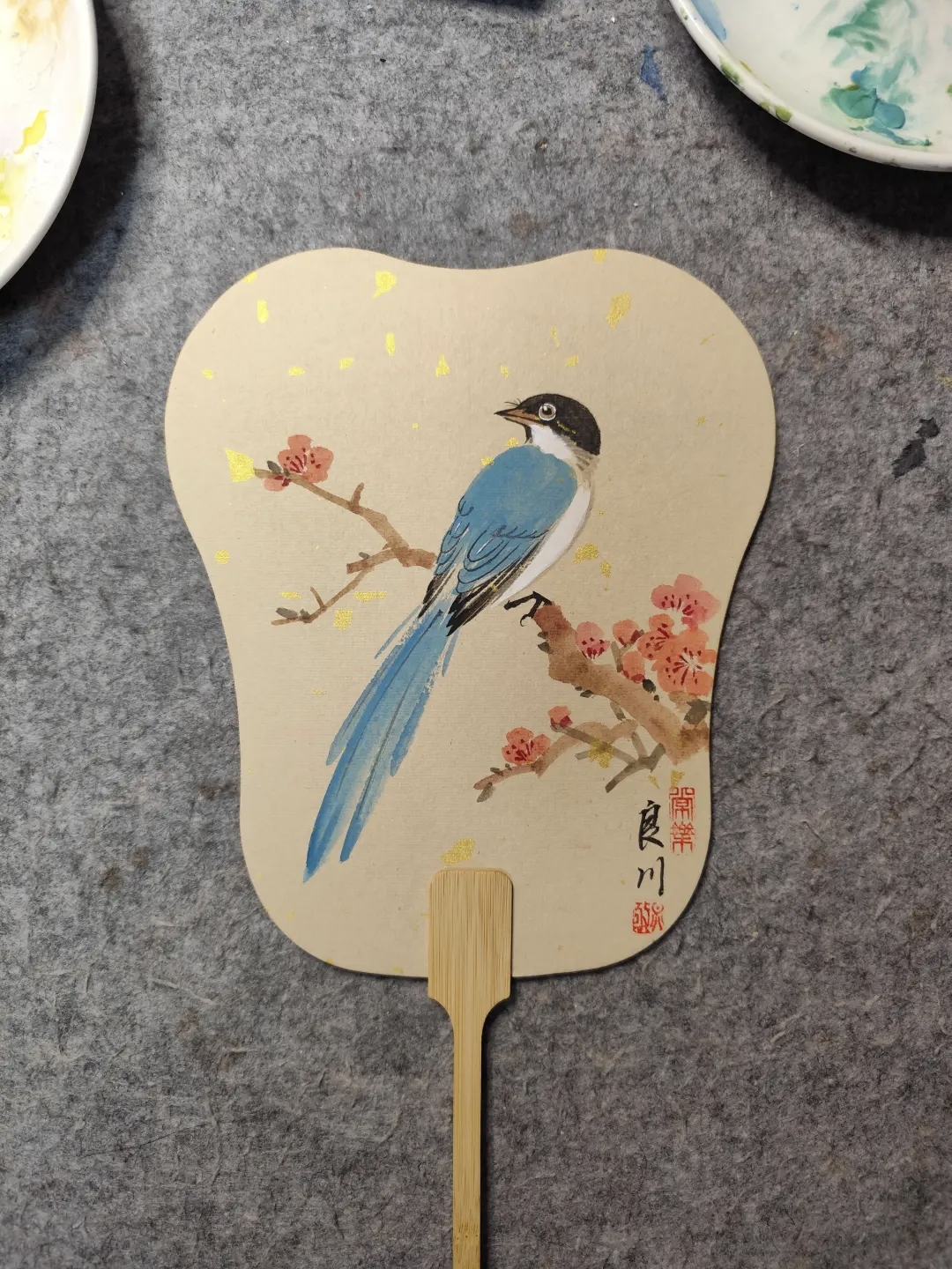 人生四不吃 不吃狗肉,因为狗忠诚. 不吃牛肉,因为牛忠劳