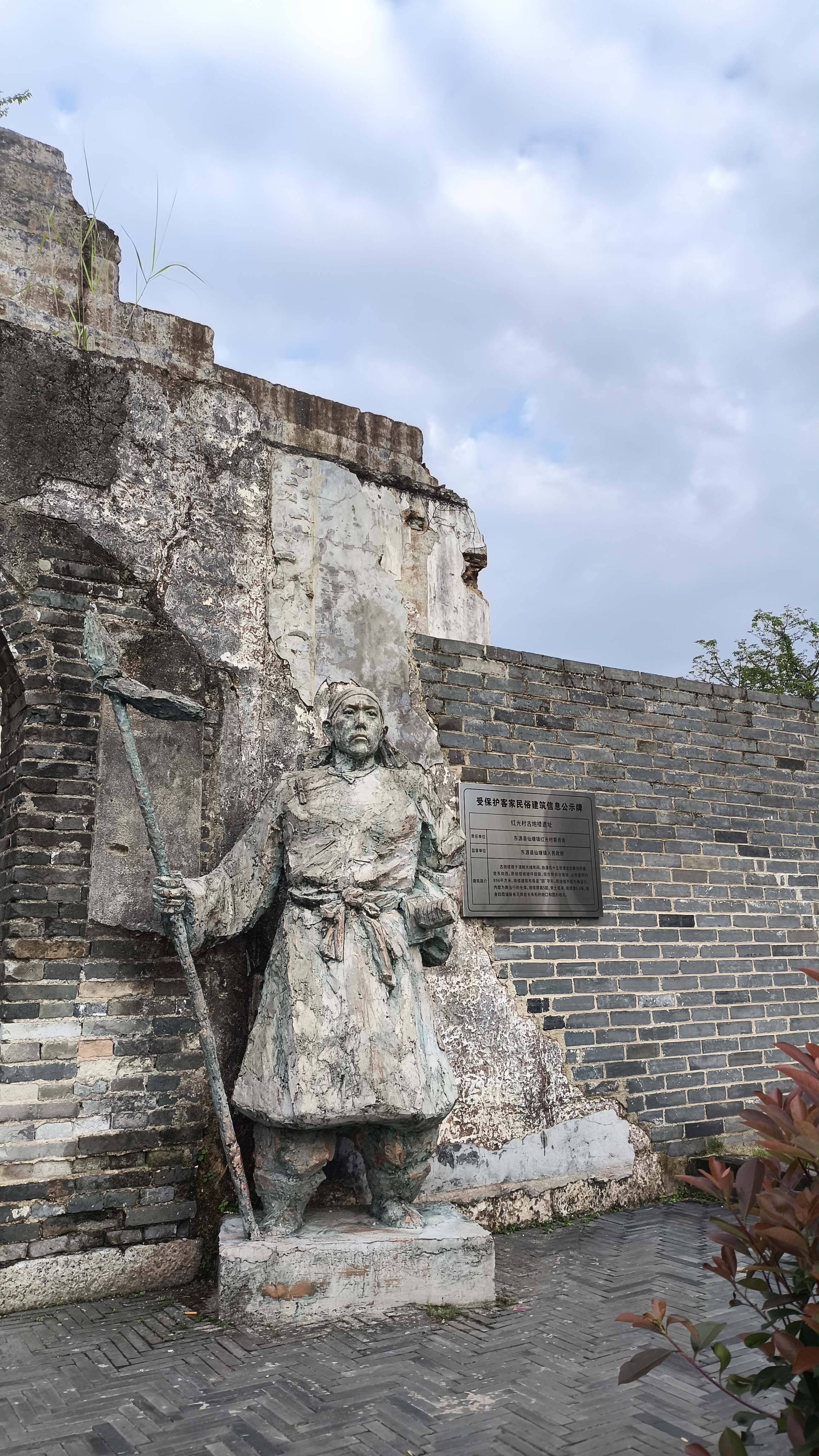 他说借着机会夫妻两人去日本游玩,所见所闻感慨颇多