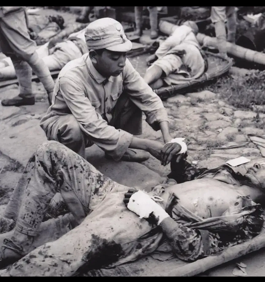受伤士兵抗美援朝惨烈照片抗美援朝伤员红军伤员1995解放军打僵尸事件