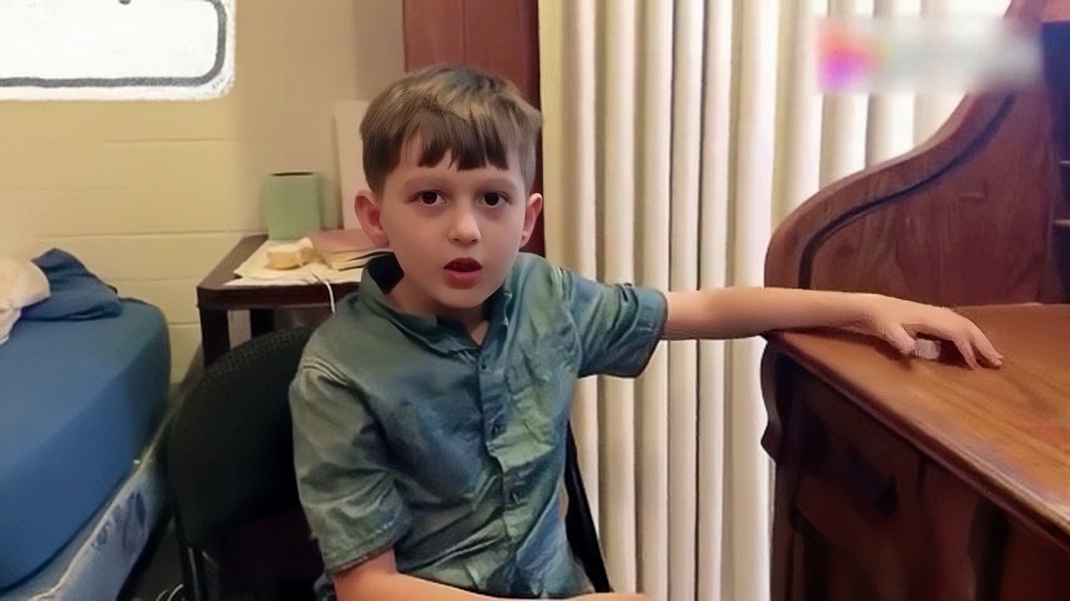 给你讲个真事儿哈:有个瑞士朋友在中国常住了十几年,他儿子雅格布从