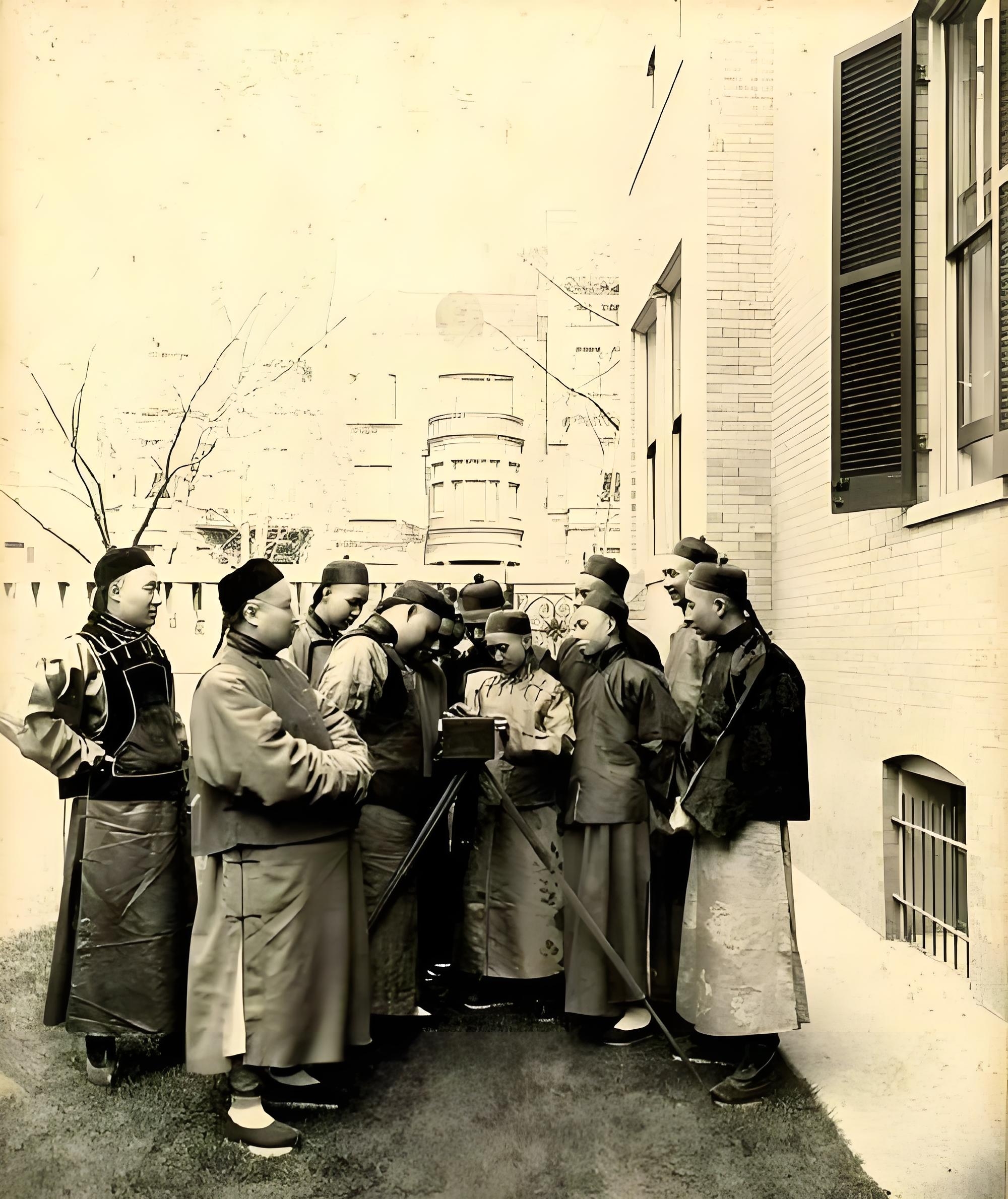 一名执行者拿着小刀,冷酷地将她的肉一刀一刀地割下,1900年中国人口