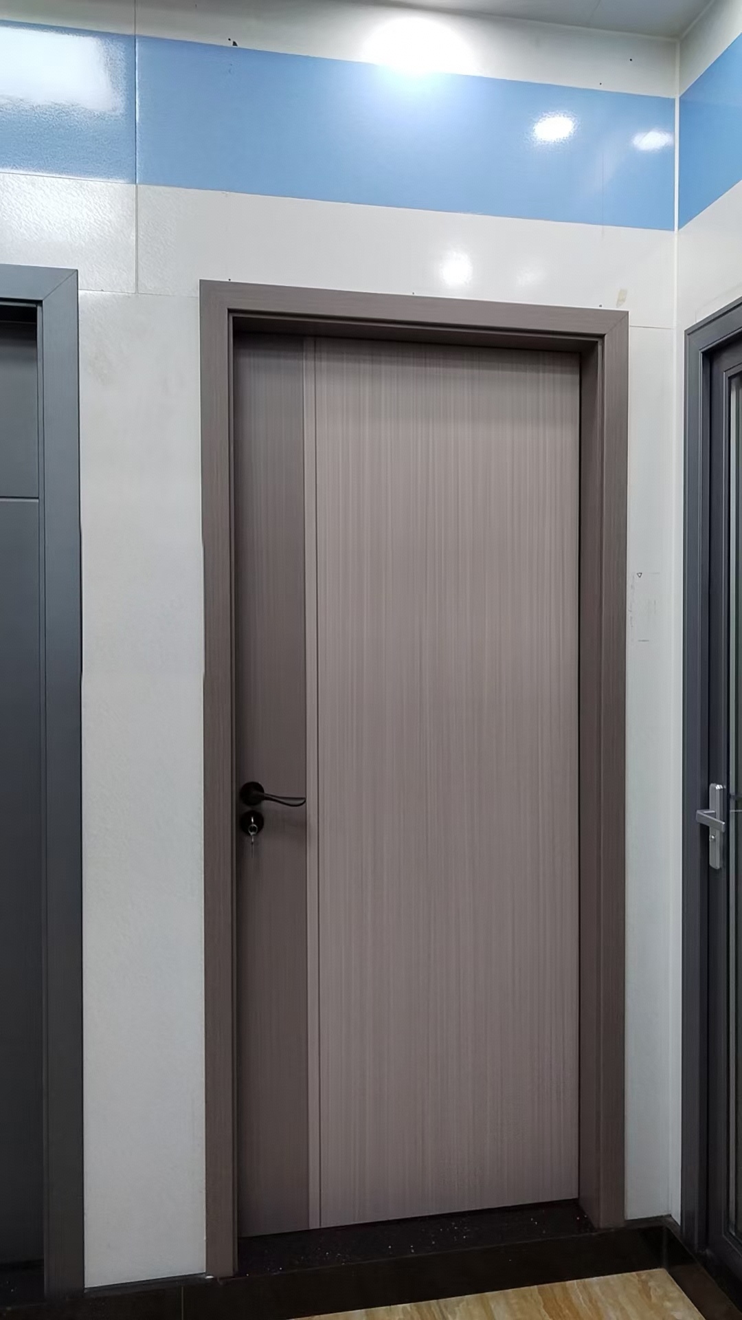 家装极简轻奢风格卧室门爱林堡实木复合免漆套装门定制碳晶木门