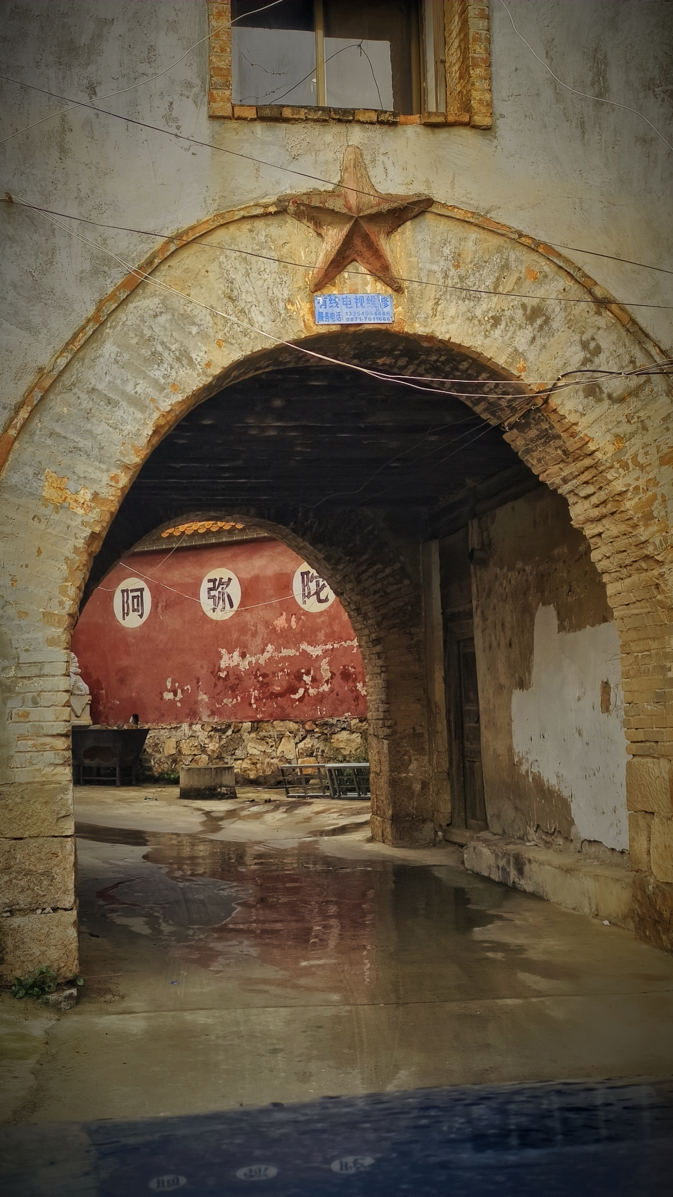 社会已经进入了低薪,低消费与低增长的病态螺旋,绝大