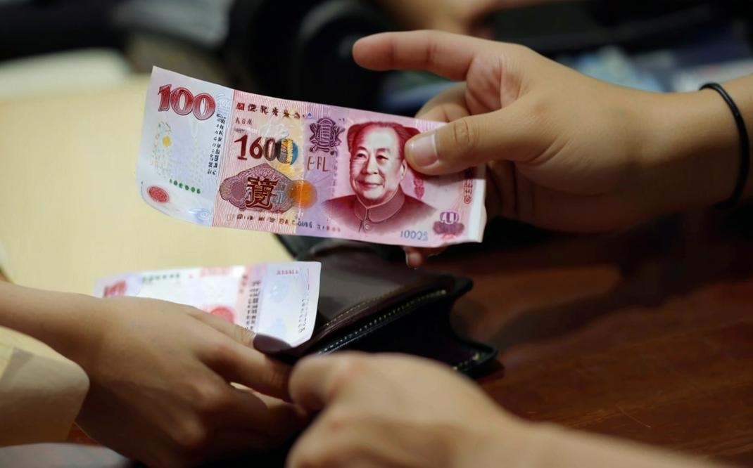 别人给你200元现金,让你微信转给他200块,你会答应吗?