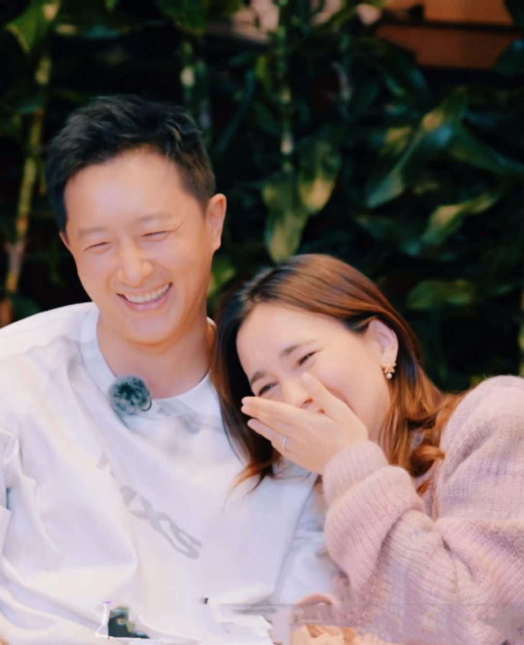 看到《妻子的浪漫旅行》中韩庚和卢靖姗幸福的婚姻生活粉丝表示真的