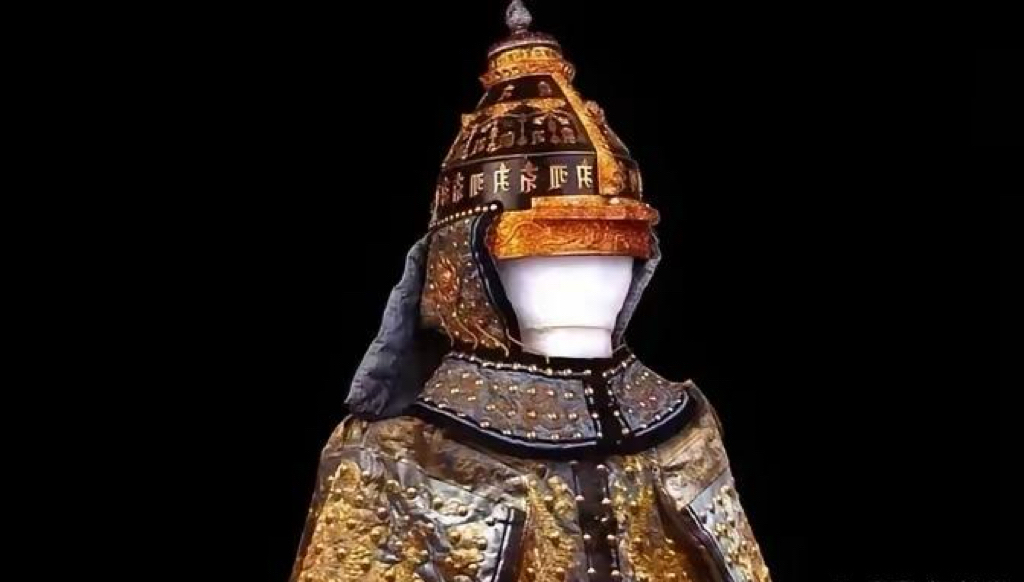 1973年,故宫竟把3000套清朝御林军铠甲当员工福利出售,每套仅售5毛钱