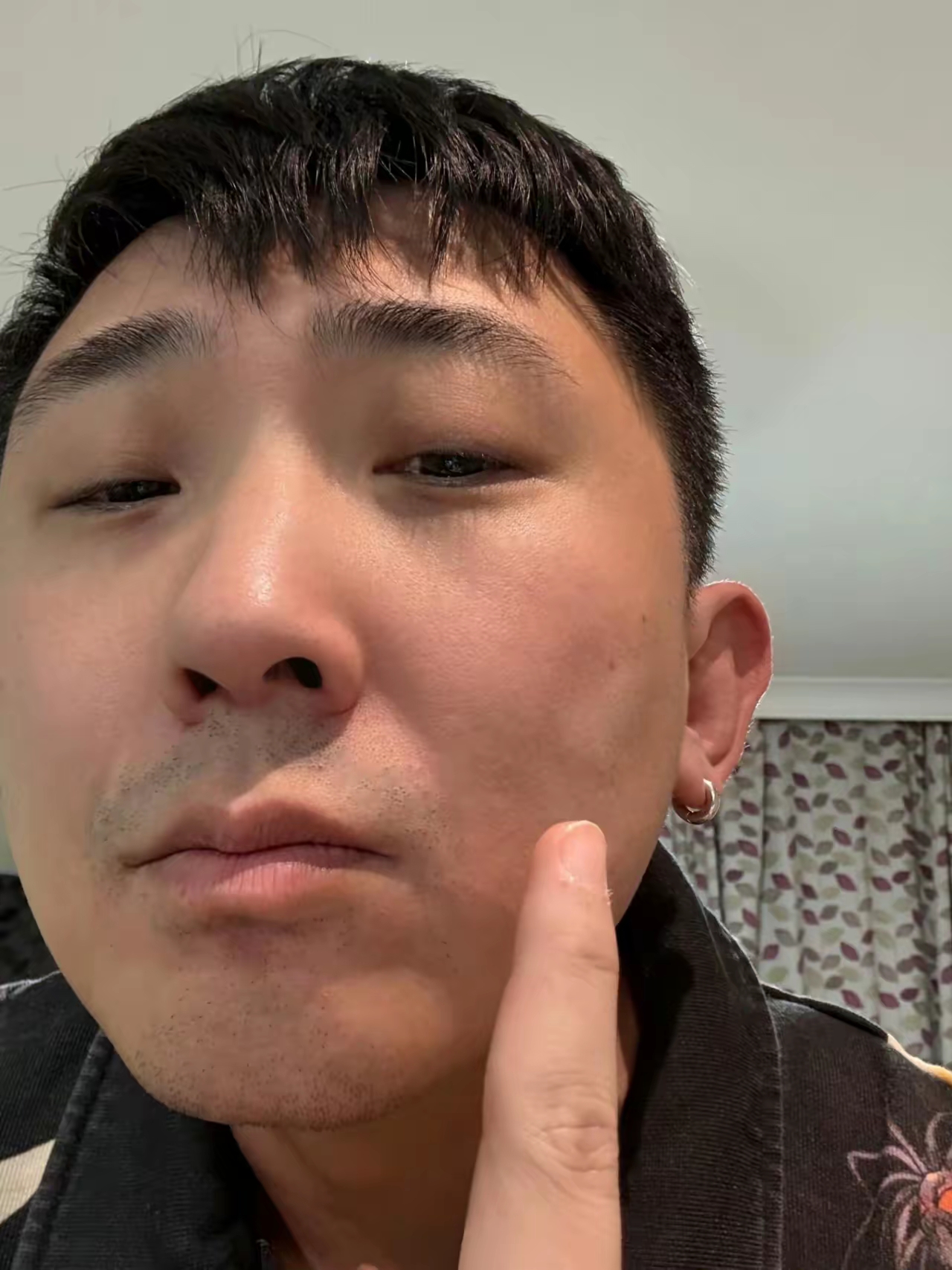 刚才在天使街被小偷偷袭