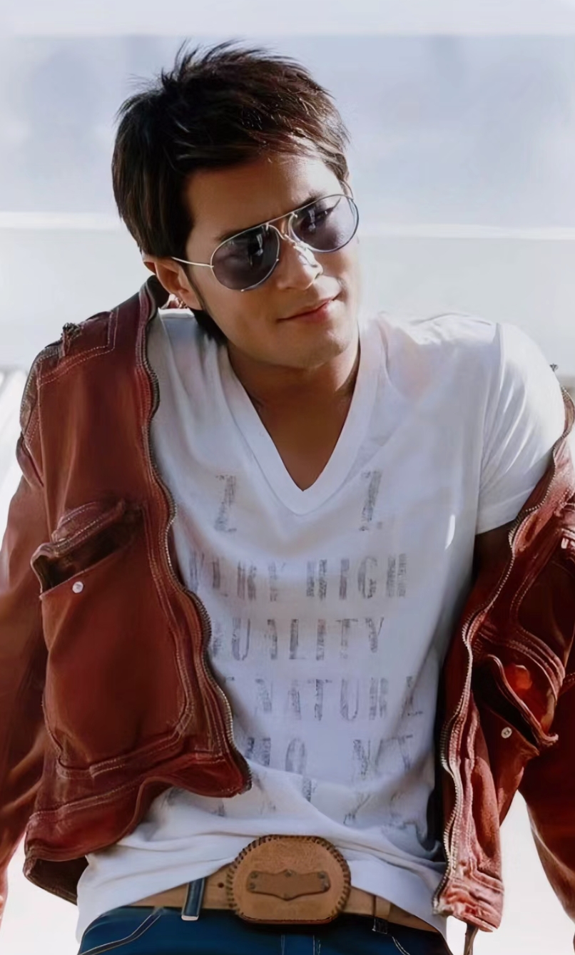 "古天乐:"全裸当然就是前面后面都裸啊!还分前裸后裸上裸下裸?