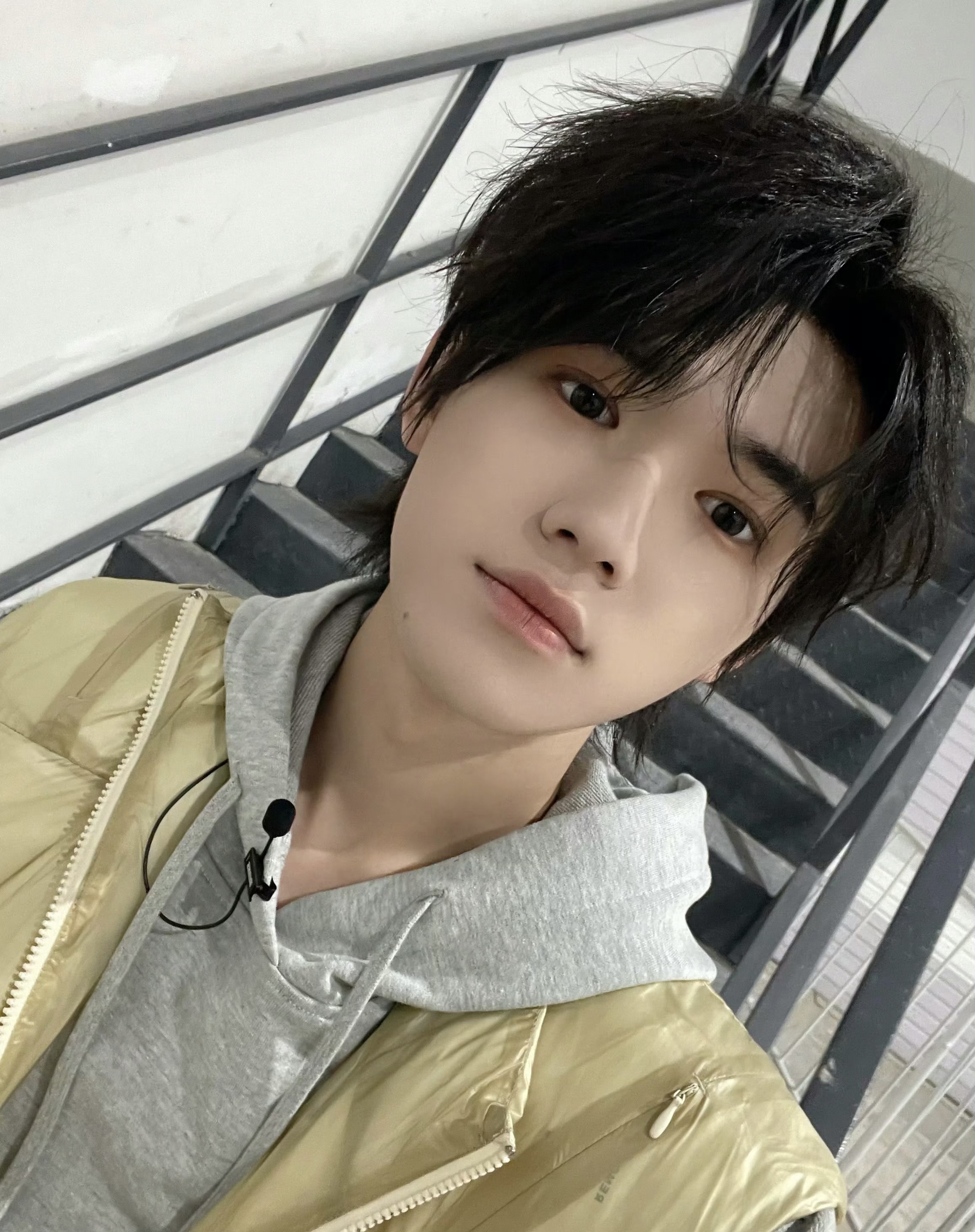 蒜轩你四张自拍发出了很多的感觉,照片重复但