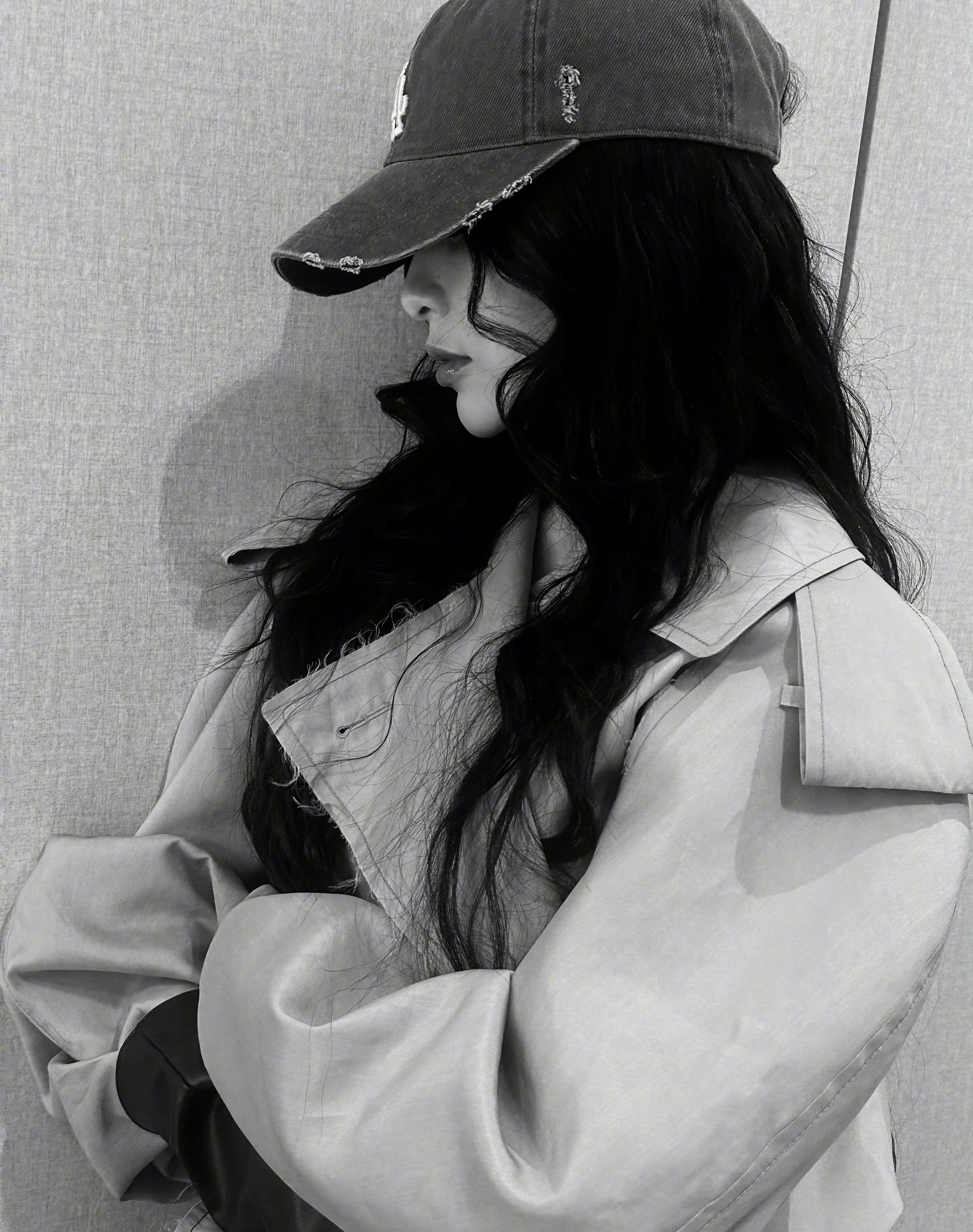 唐嫣晒侧脸照,看图说话