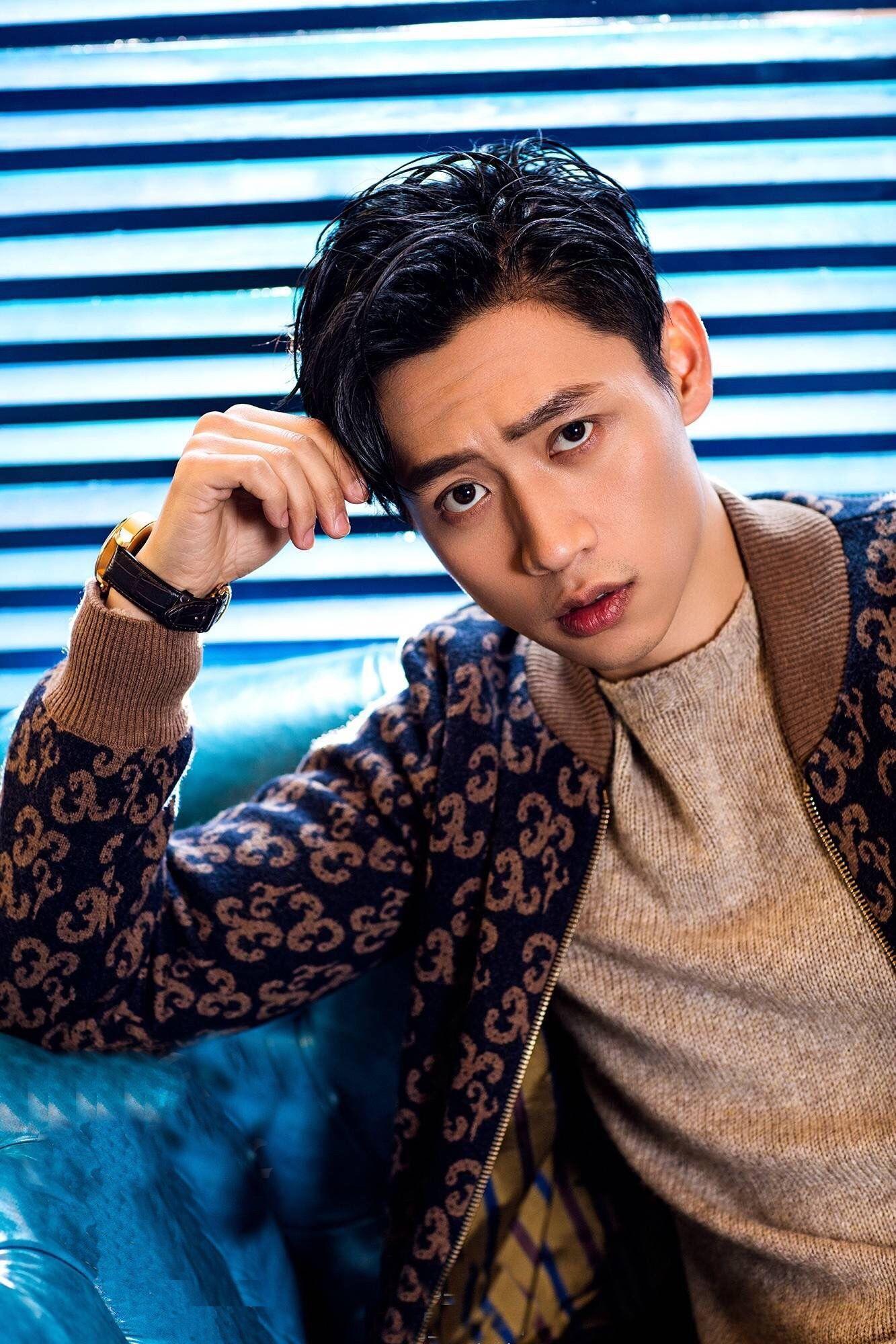魏晨帅不过他于和伟演技不敌他低调男星如何凭《沉默的耀眼》翻红?