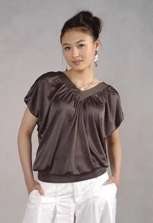 他和妻子相差16岁,和儿子相差41岁,53岁享受天伦之