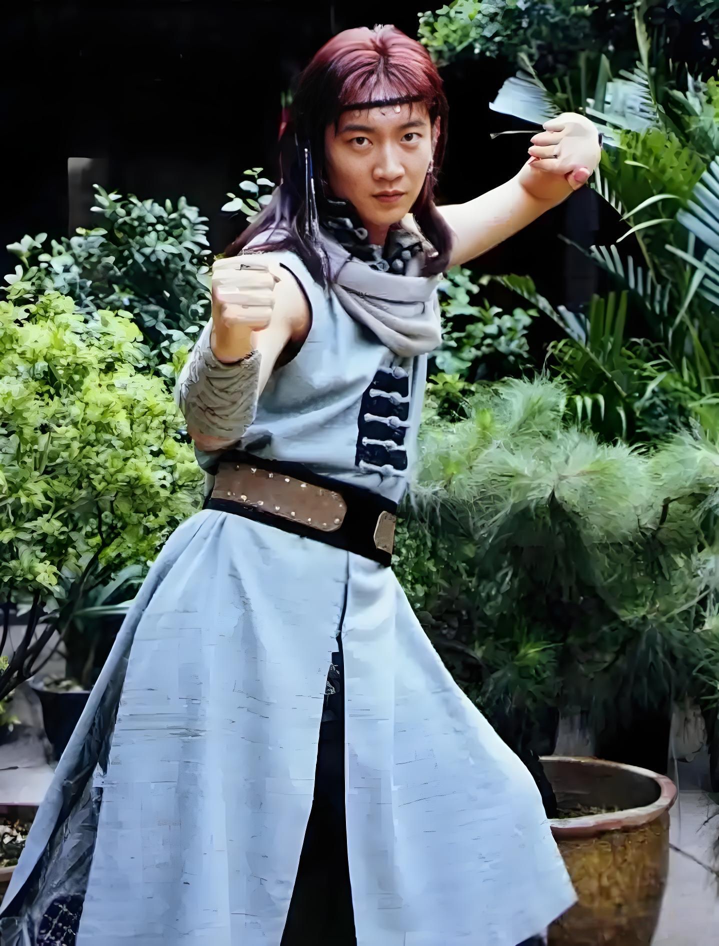 回顾:脸部塌方,发腮油腻,动脸成瘾,颜值暴跌的男神