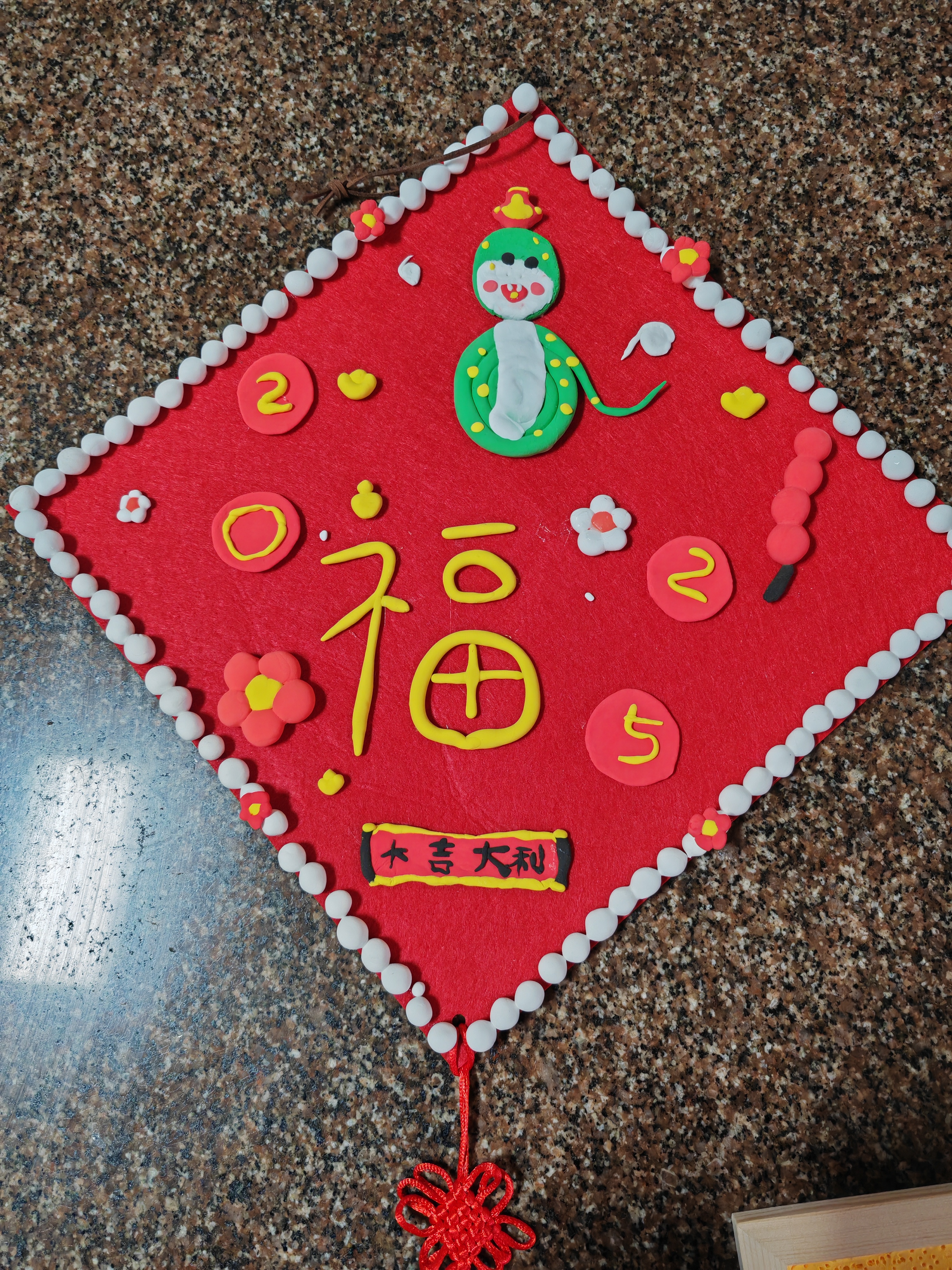 今年89岁,没有三高,身体硬朗,耳聪目明,有一口好牙