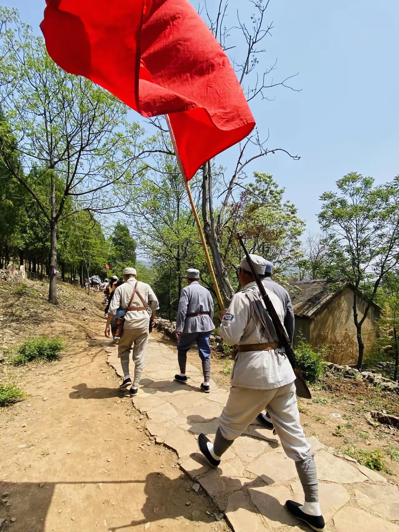 谁想出来的景点,我真的笑疯了,冲进去就是美食城