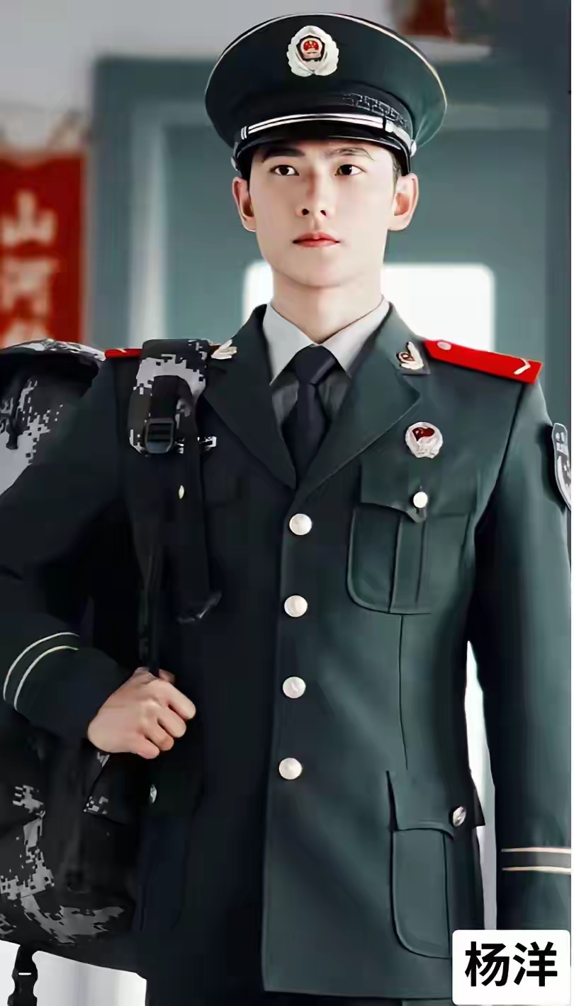 男明星穿军裝,谁最有军人气质?