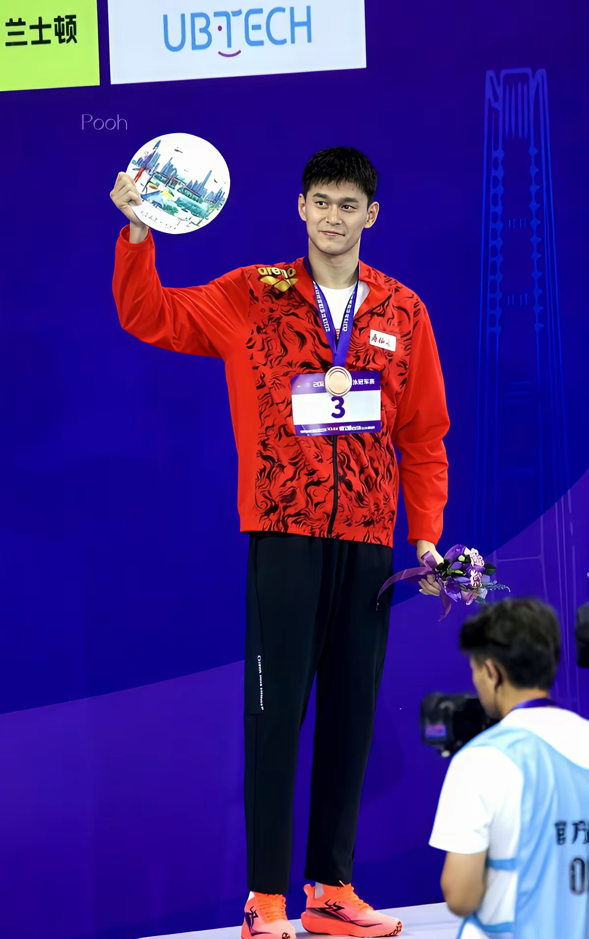 金牌+铜牌孙杨把答案甩在泳池里