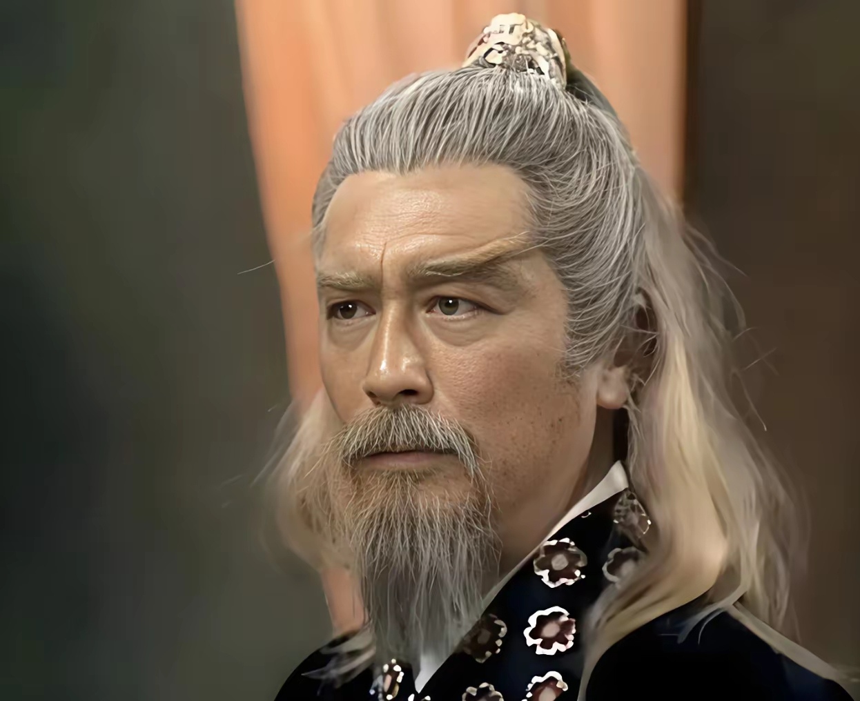 江湖上最让人看不懂的一桩婚事 莫过于东邪黄药师竟然允许西毒欧阳锋