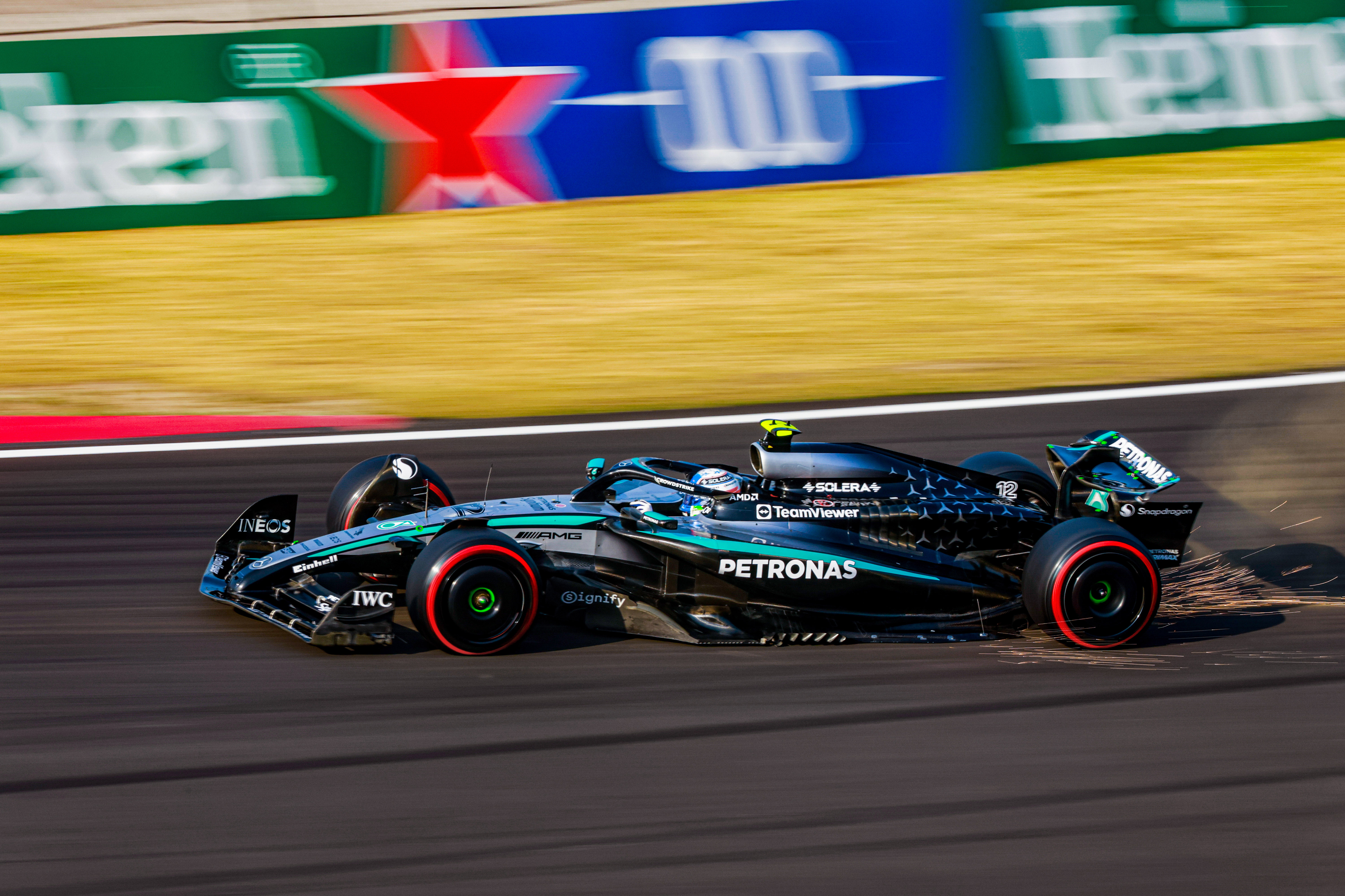 amg马石油f1车队以"新赛车,新车手"的新面貌向全球