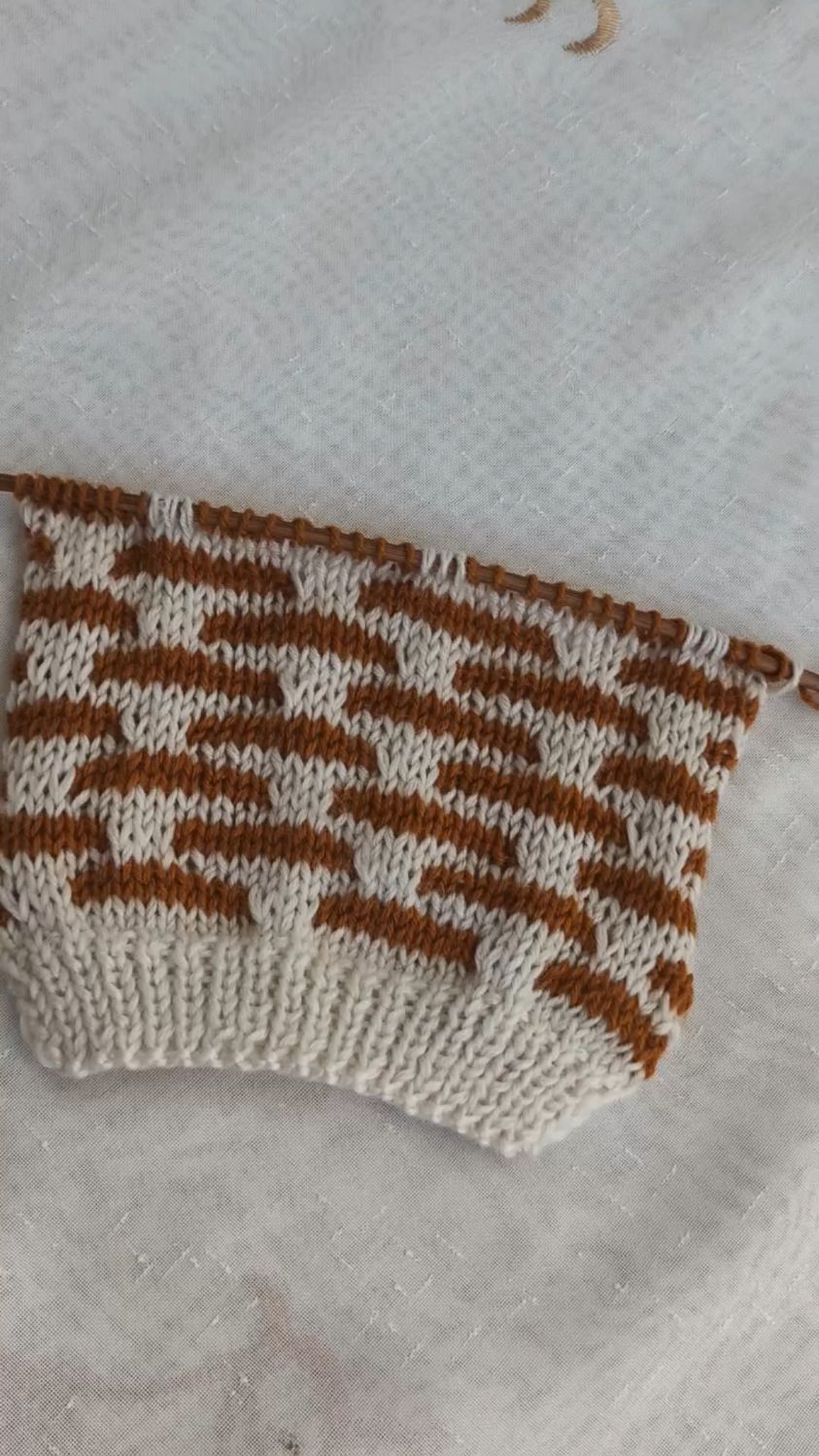 适合儿童毛衣的棒针提花花样,就像彩云追月