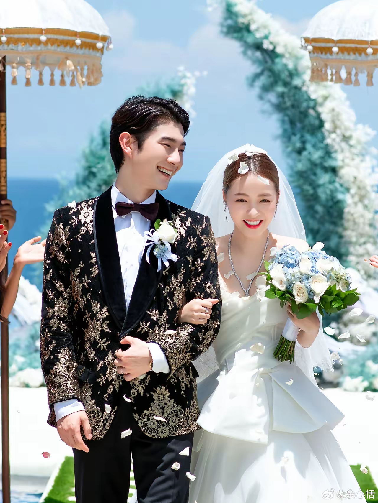 娱乐圈有好消息啦,余心恬和麻家铭这对姐弟恋官宣结婚咯